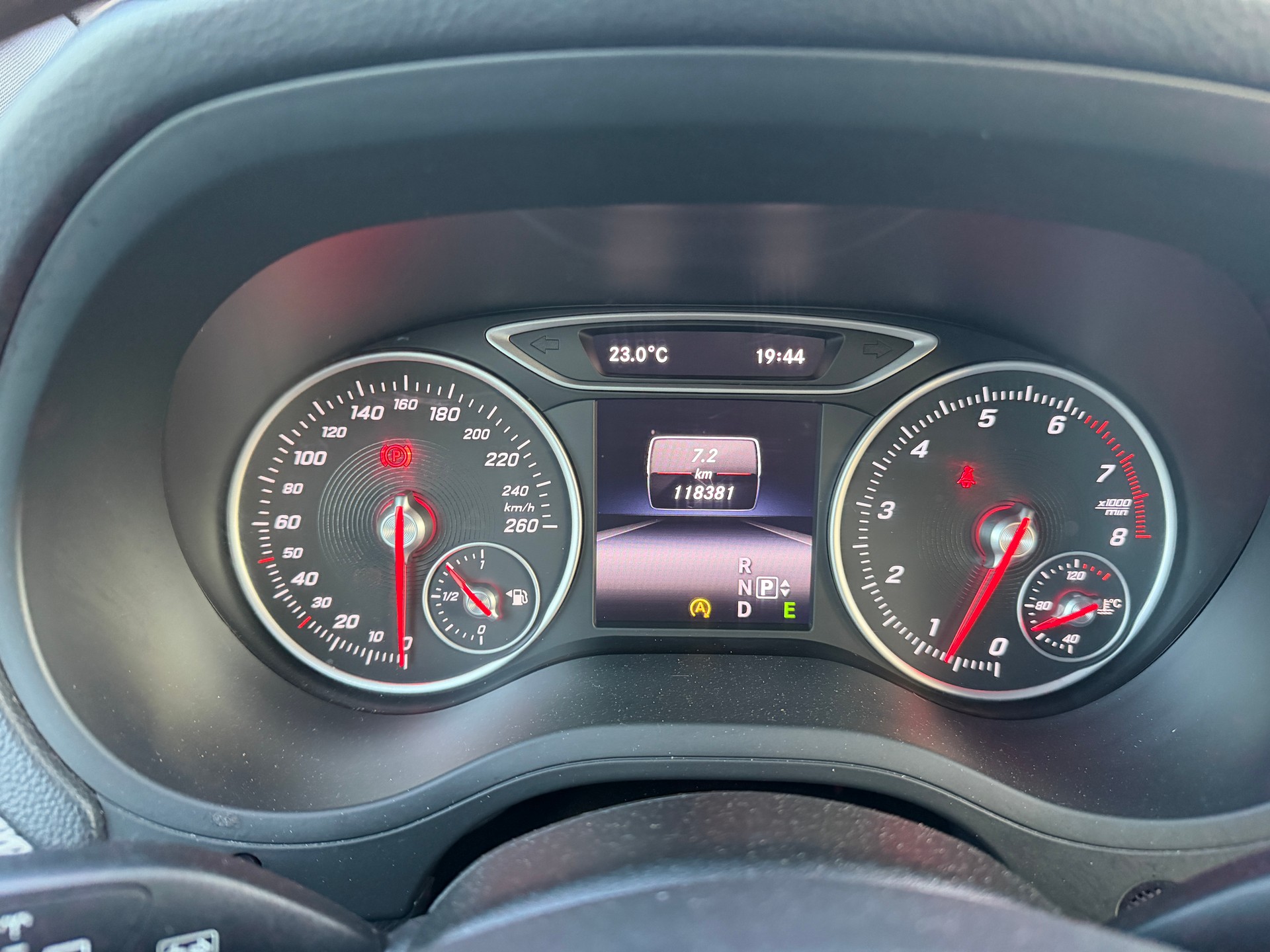 MERCEDES-BENZ B 200 Urban 7G-DCT-image-11
