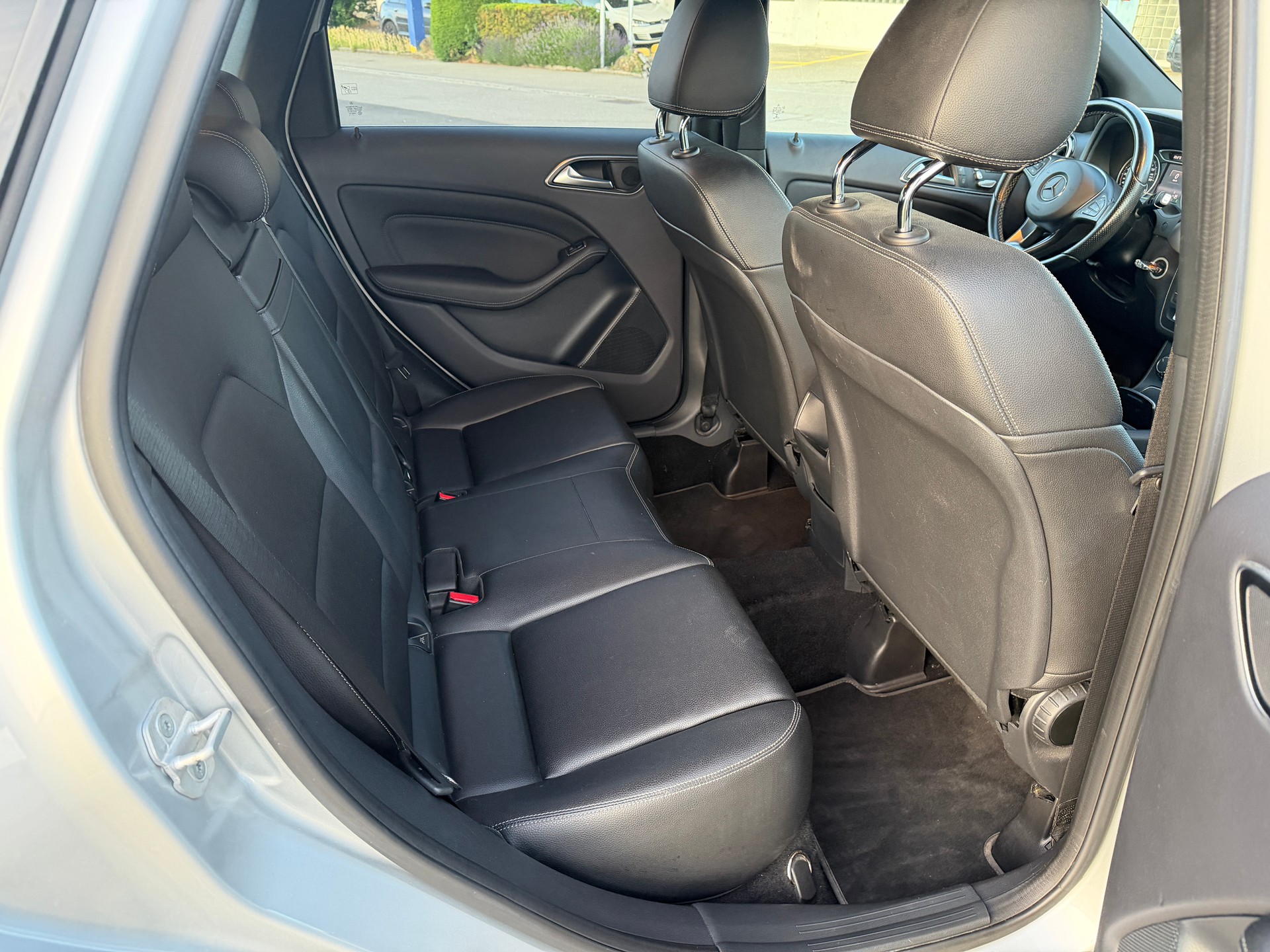 MERCEDES-BENZ B 200 Urban 7G-DCT-image-10