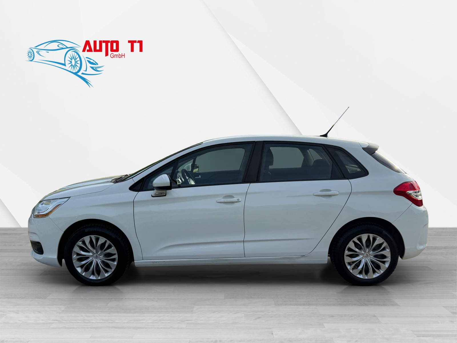 CITROEN C4 1.2 Pure Tech Live Edition-image-3