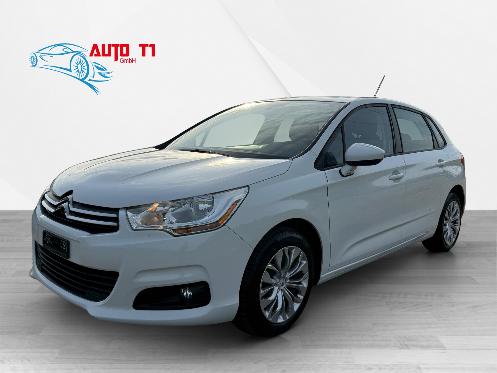 CITROEN C4 1.2 Pure Tech Live Edition-image-1