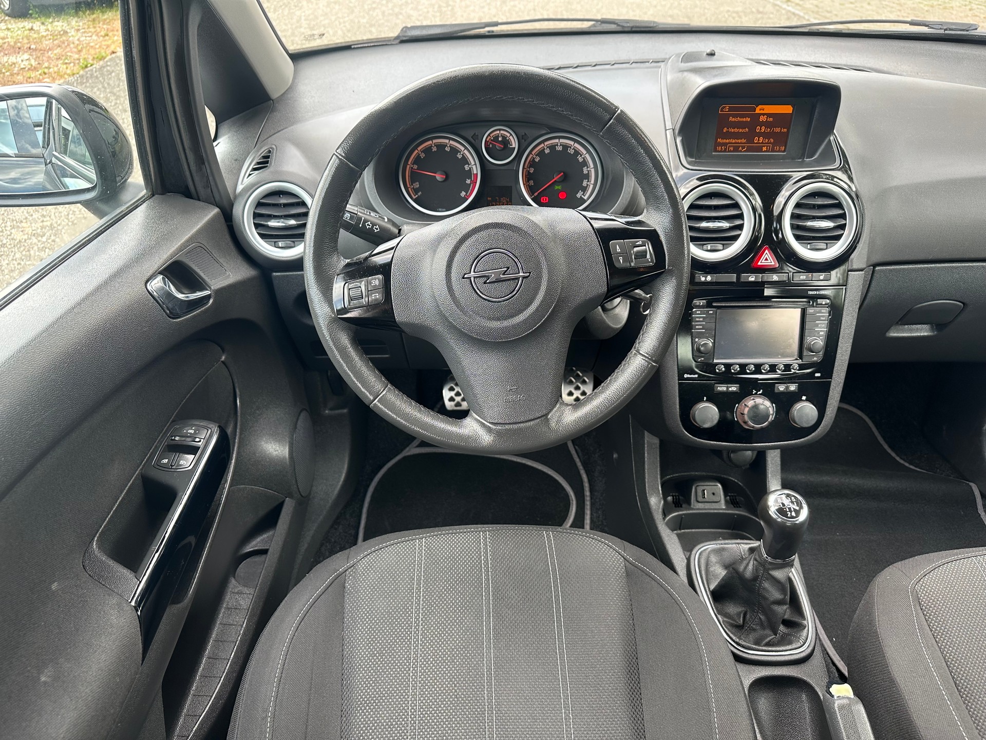 OPEL Corsa 1.4 Turbo Color Edition-image-6