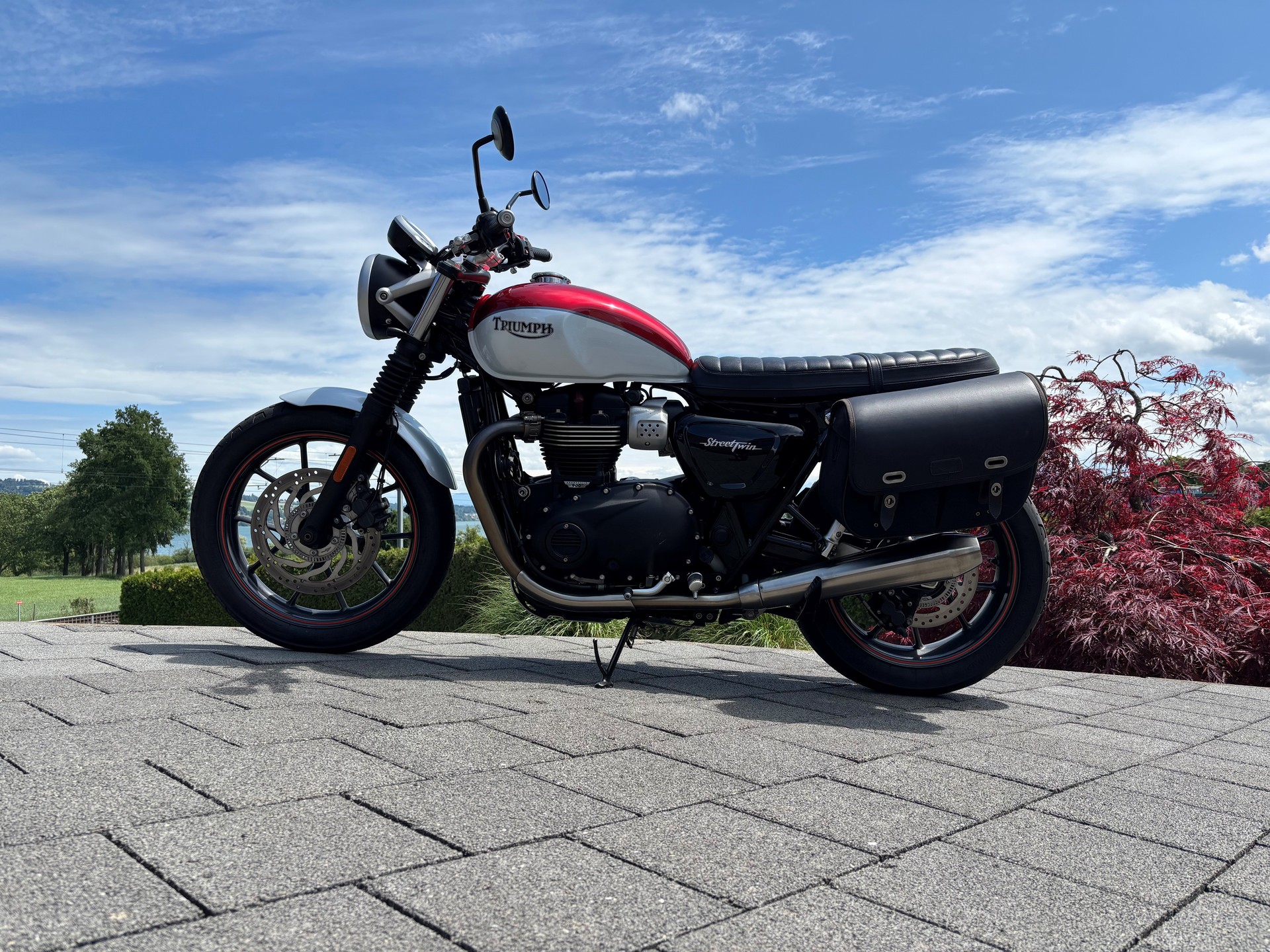 TRIUMPH Street Twin 900 i