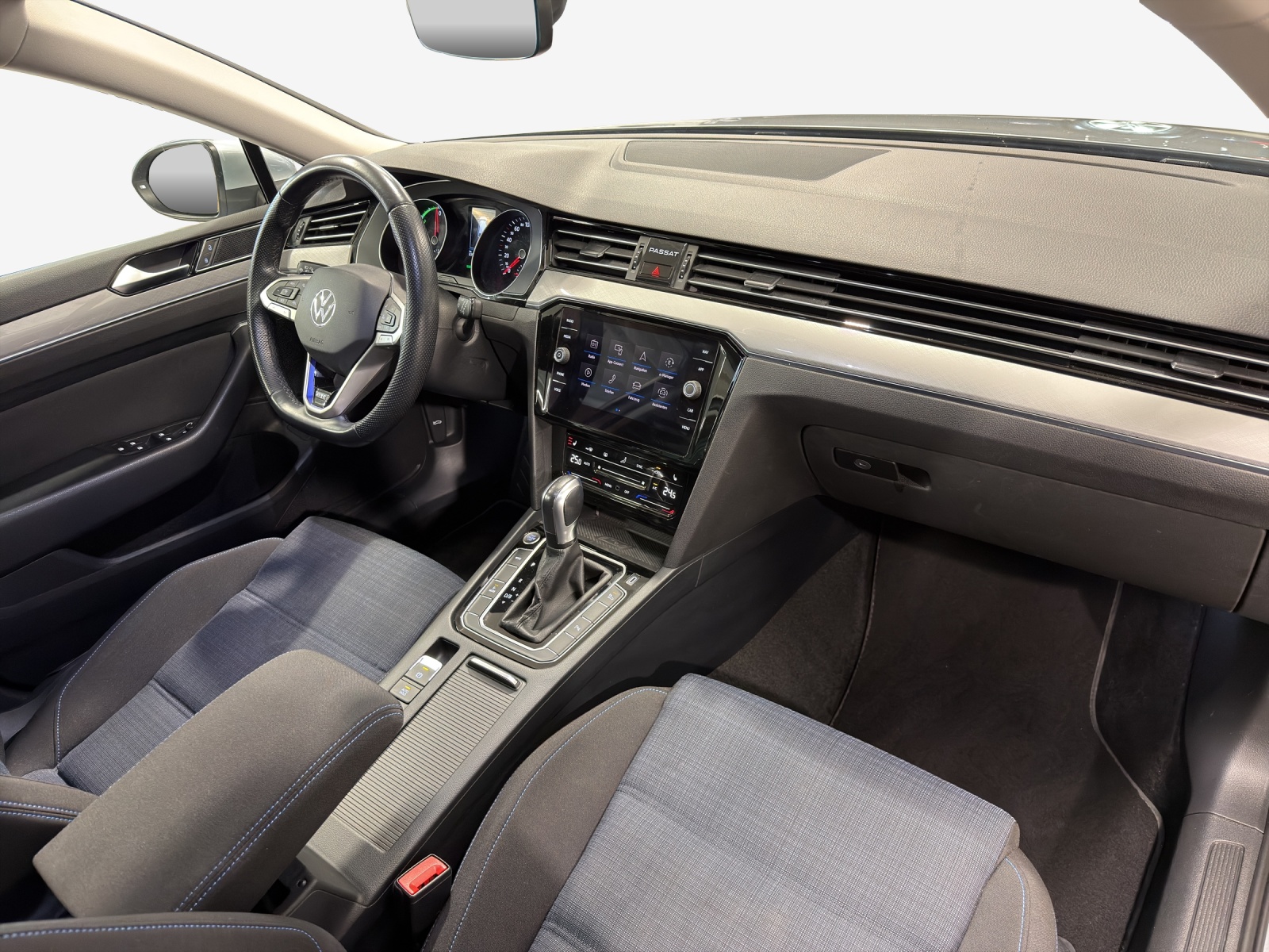 VW Passat Variant 1.4 TSI GTE Hybrid DSG-image-15