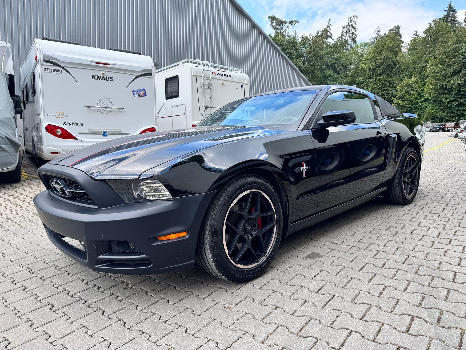 FORD MUSTANG-image-1