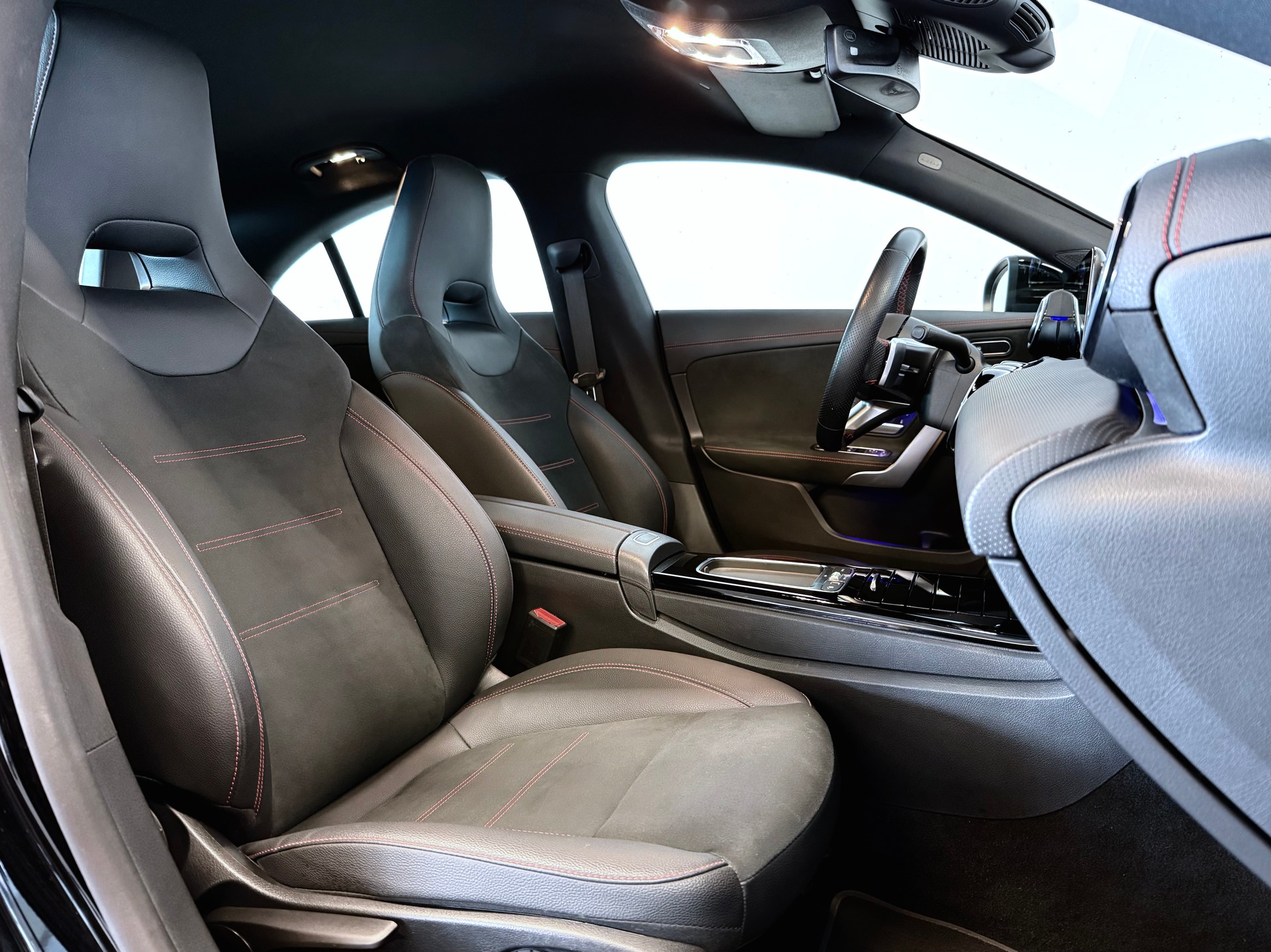 MERCEDES-BENZ CLA 200 AMG LINE | FACELIFT | GARANTIE bis 2030!-image-11