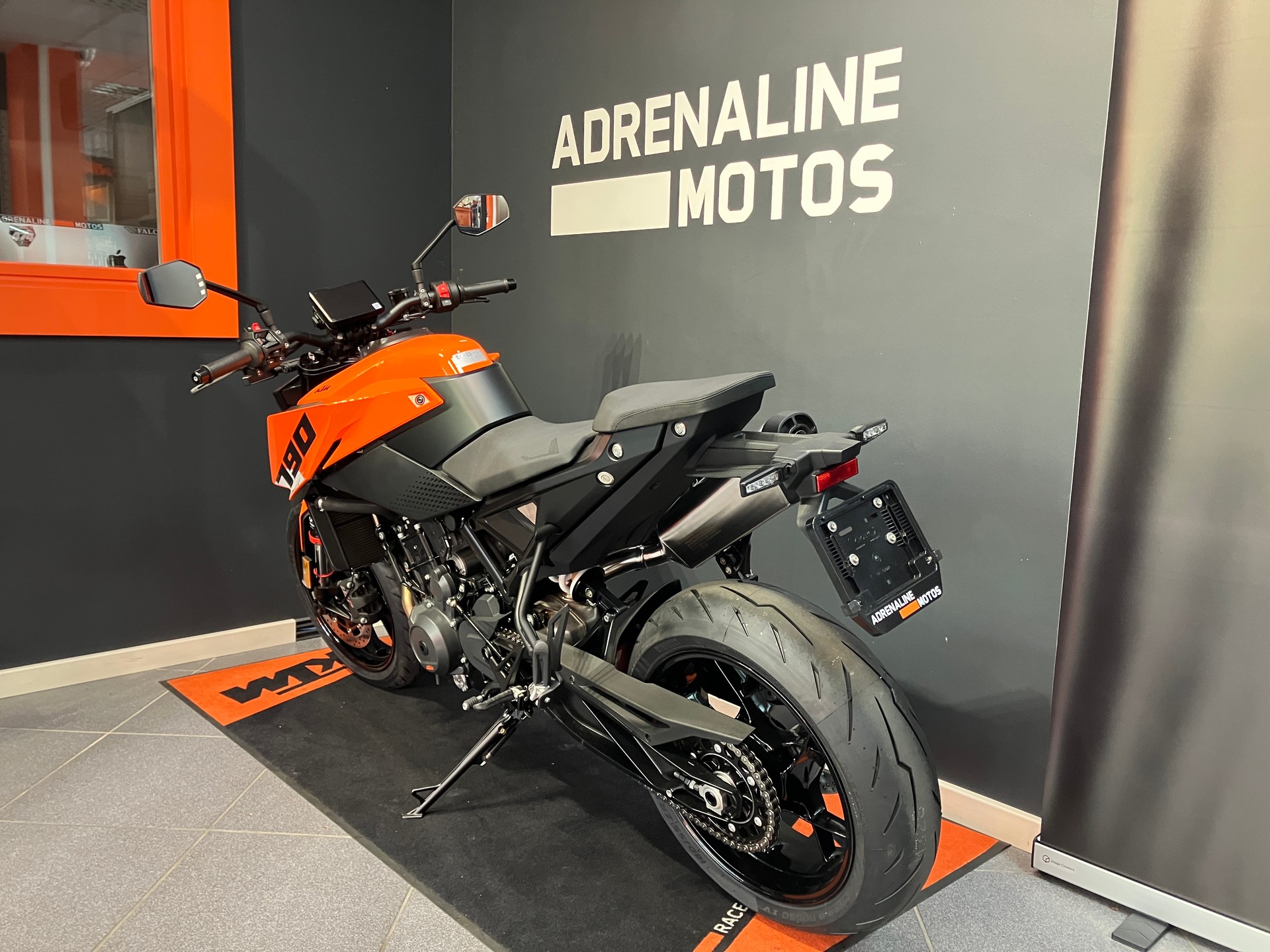 KTM 790 Duke-image-2