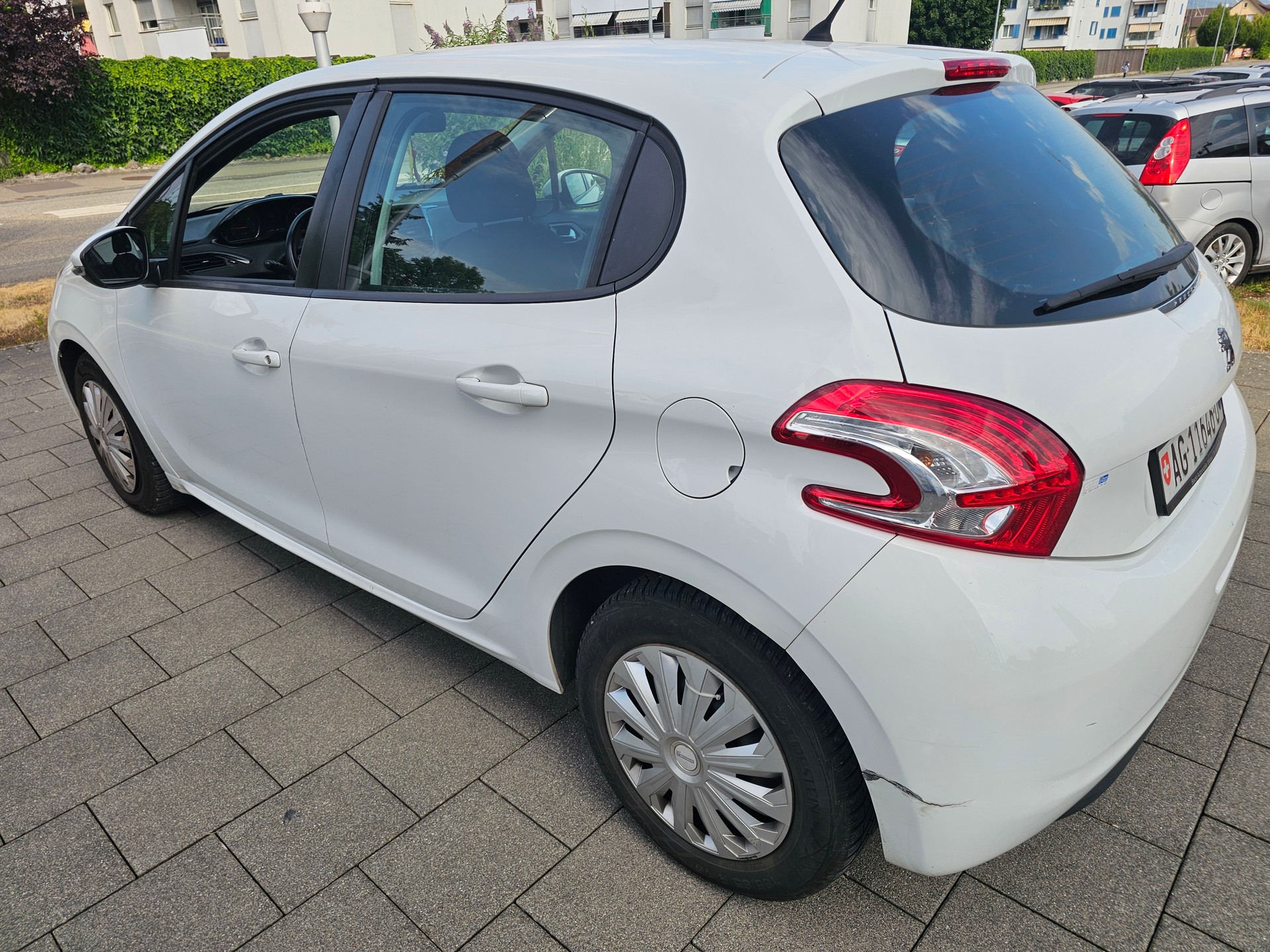 PEUGEOT 208 1.2 VTI Access-image-4