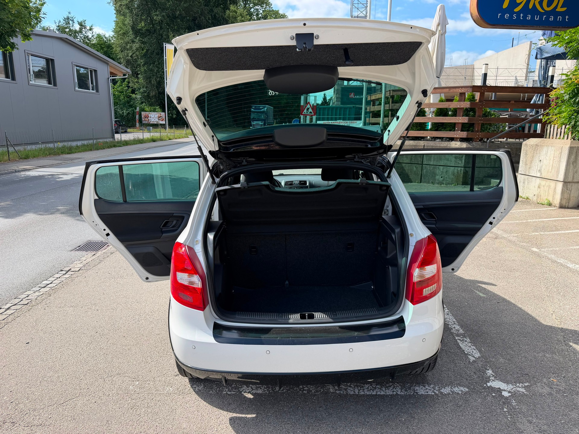 SKODA Fabia 1.2 TSI Monte Carlo-image-6