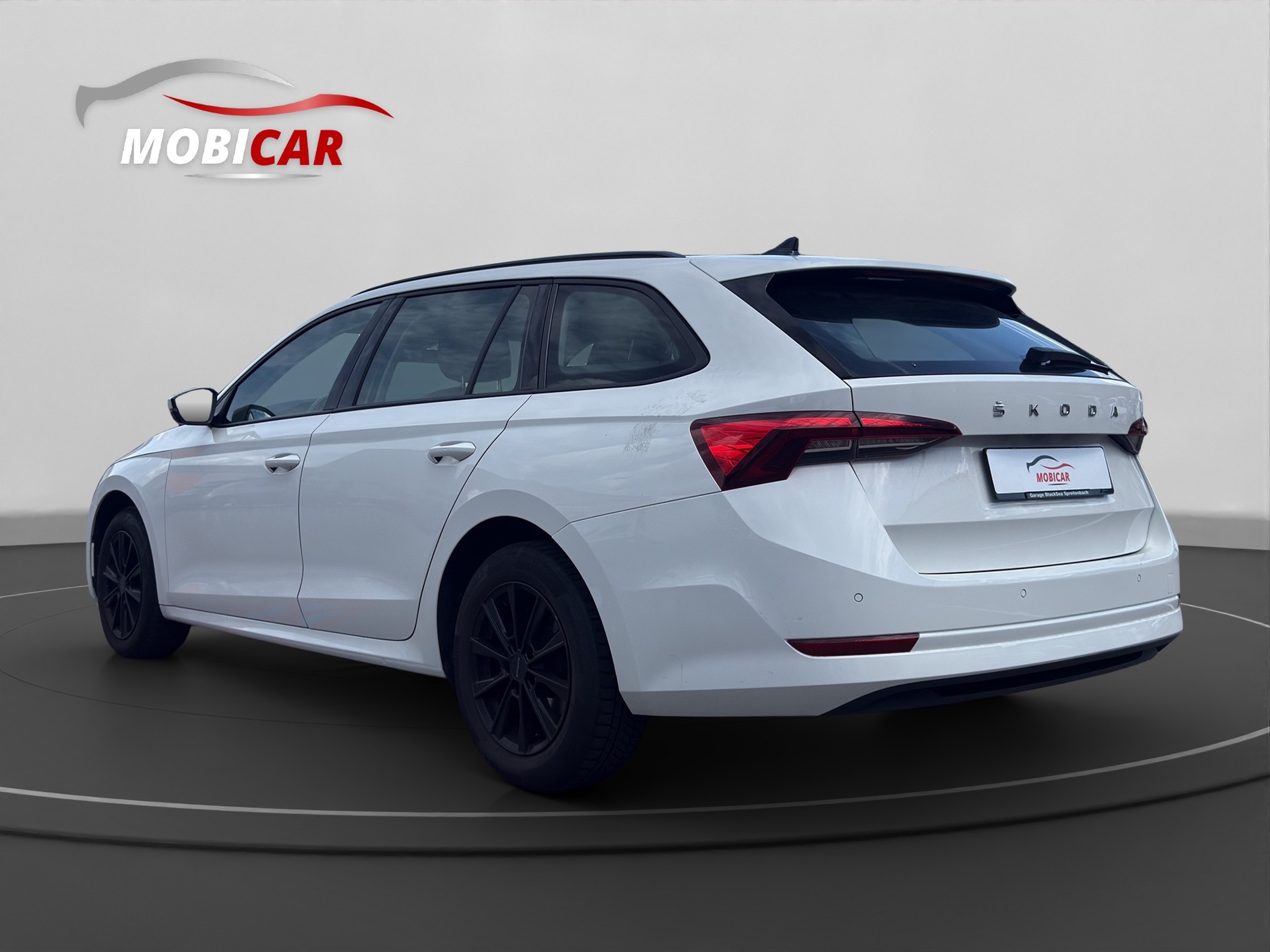SKODA Octavia Combi 1.0 TSI mHEV DSG Style-showroom-element-2