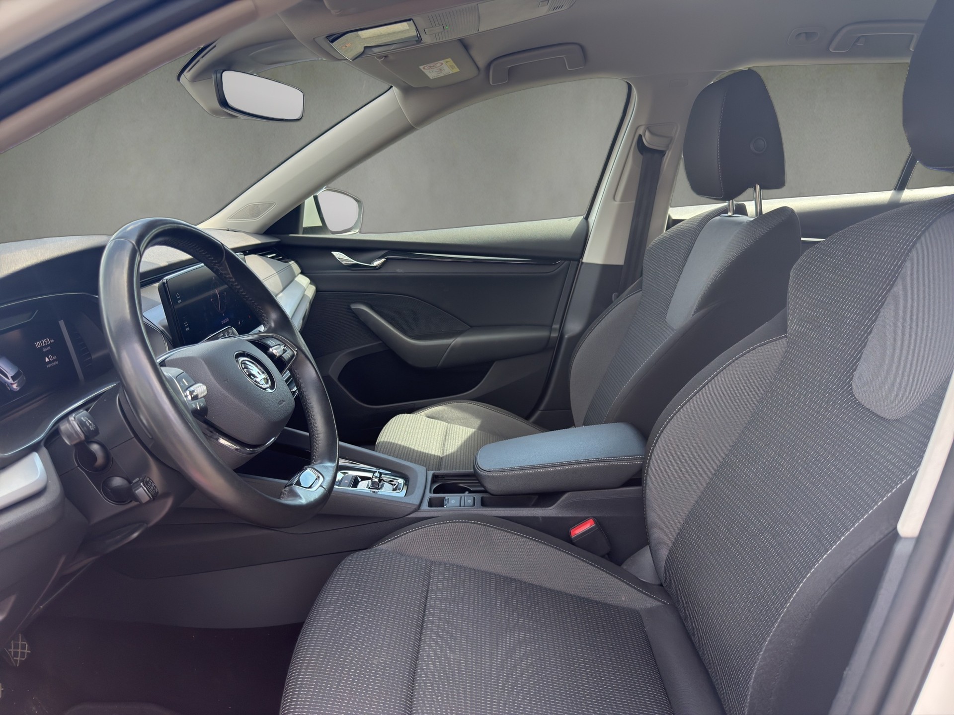 SKODA Octavia Combi 1.0 TSI mHEV DSG Style-image-9