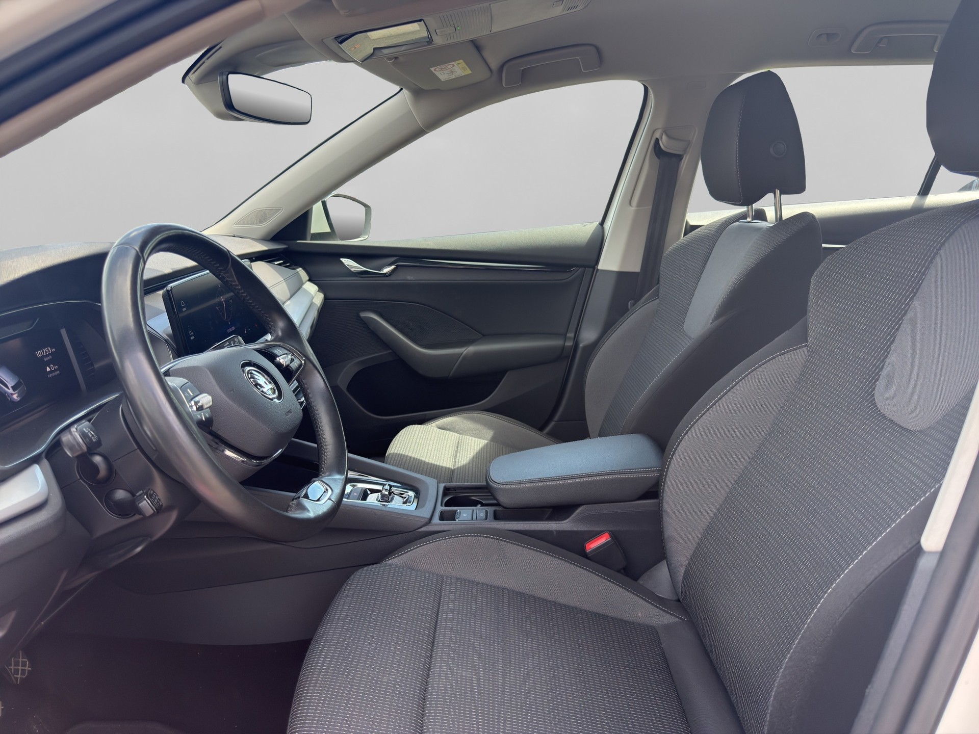 SKODA Octavia Combi 1.0 TSI mHEV DSG Style-image-9