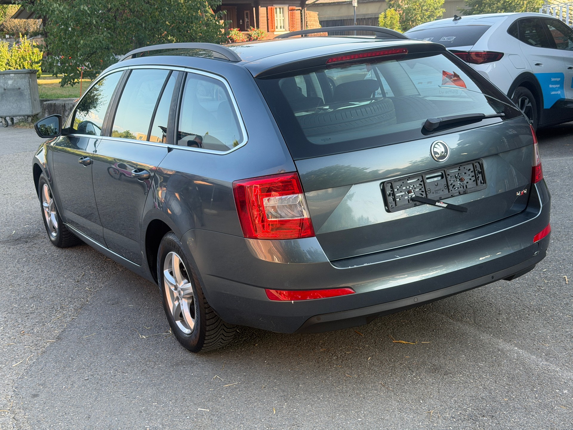 SKODA OCTAVIA 1.6-image-4