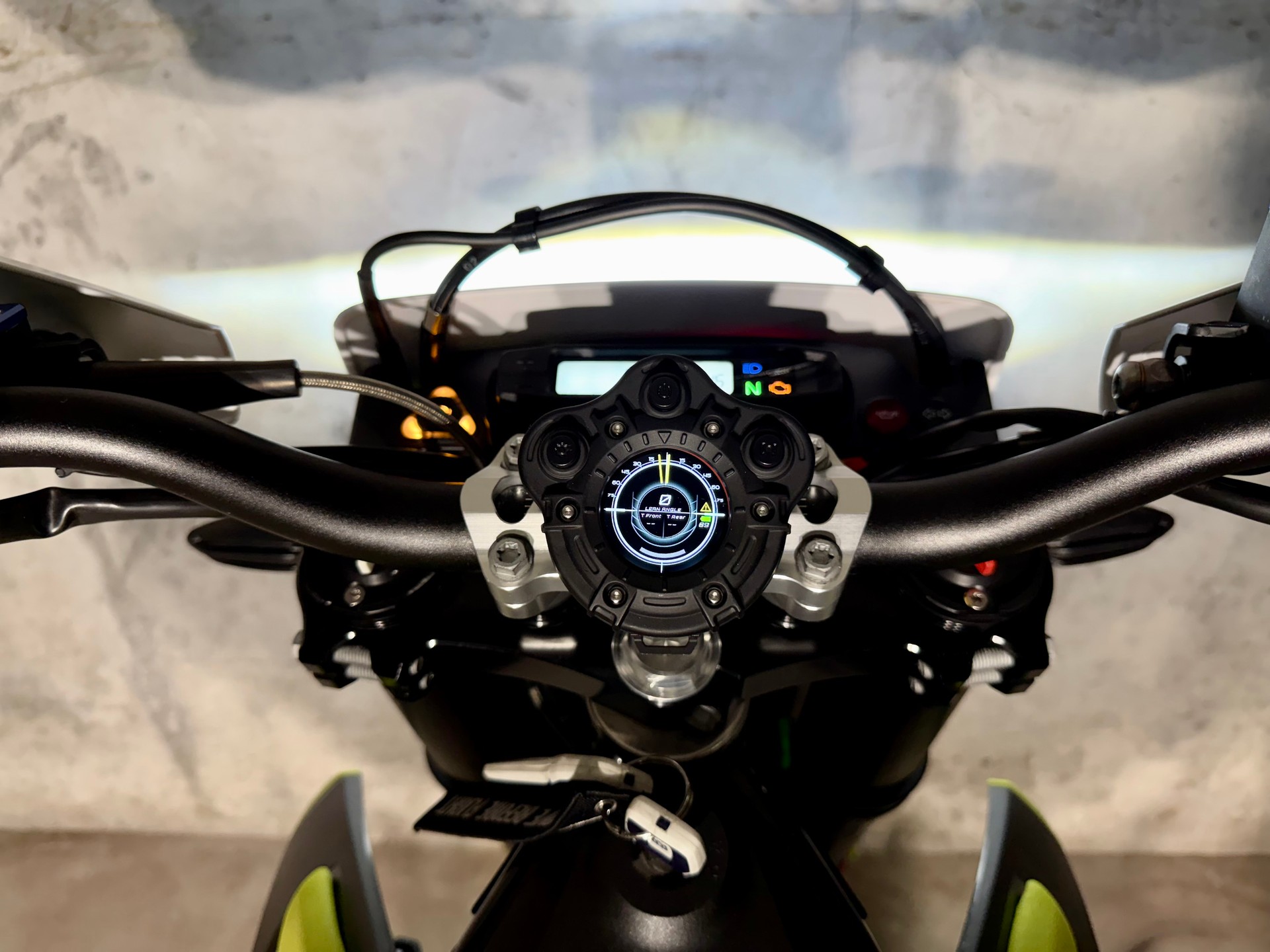 HUSQVARNA 701 Supermoto (35kW)-image-6