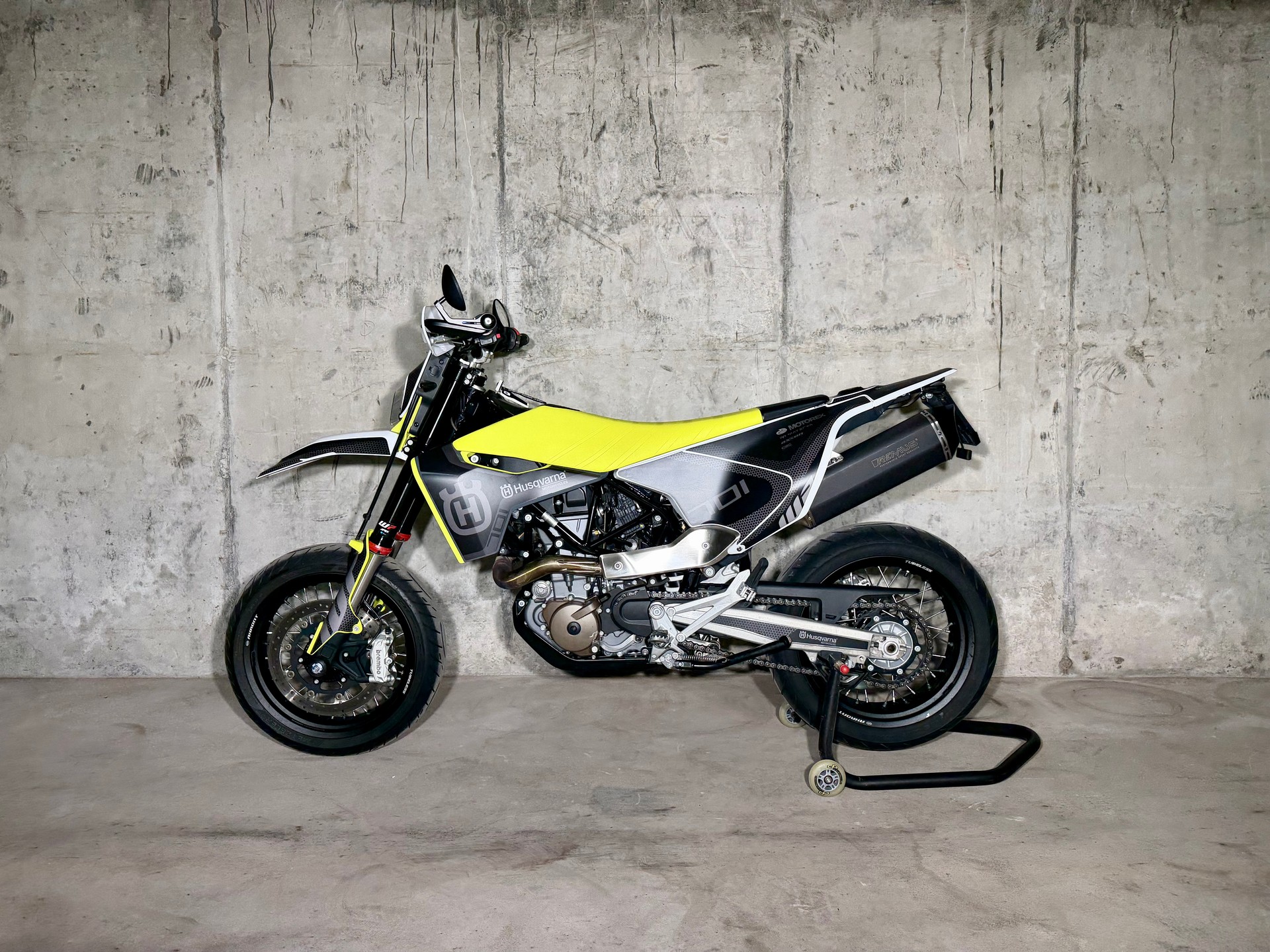 HUSQVARNA 701 Supermoto (35kW)-image-2