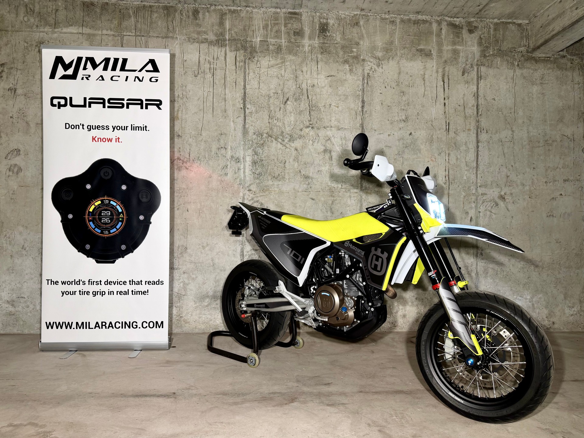HUSQVARNA 701 Supermoto (35kW)-image-0