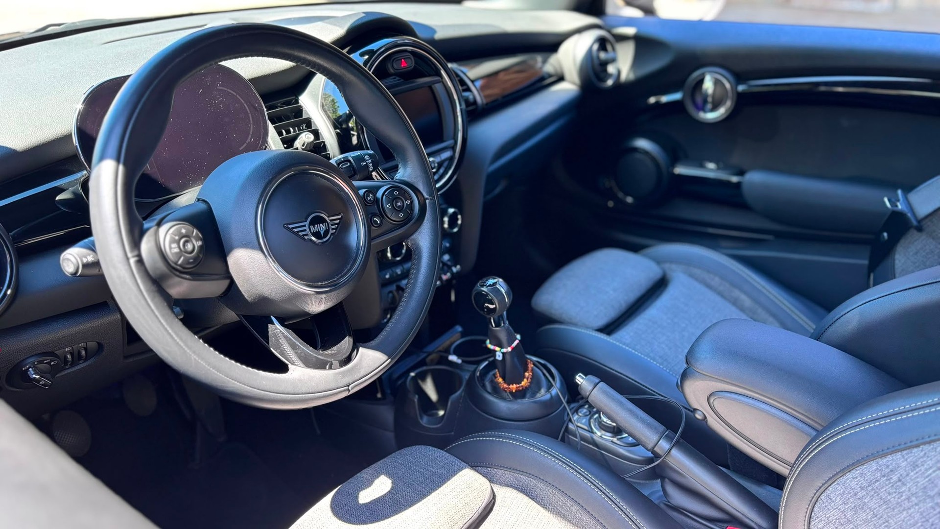 MINI 1.5i Cooper Blackyard-image-7