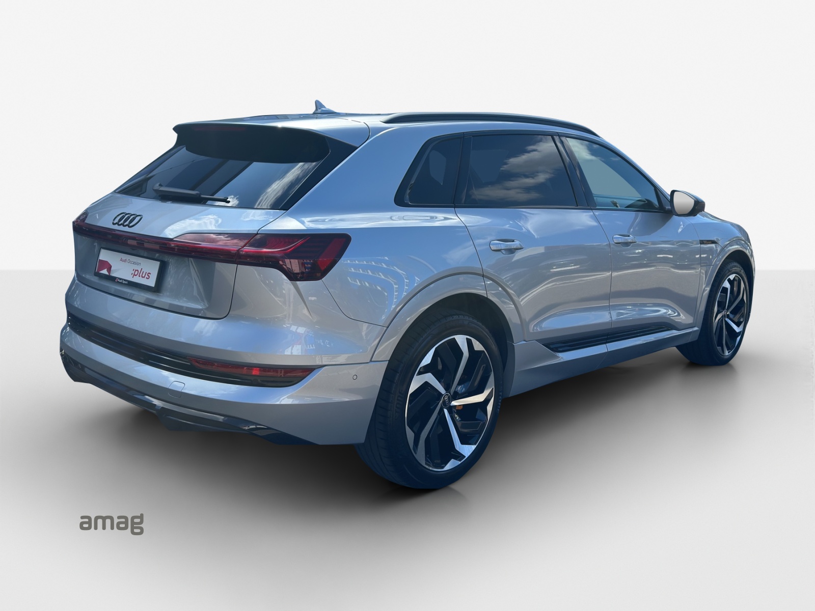 AUDI e-tron 55 S Line Black Edition quattro-image-5