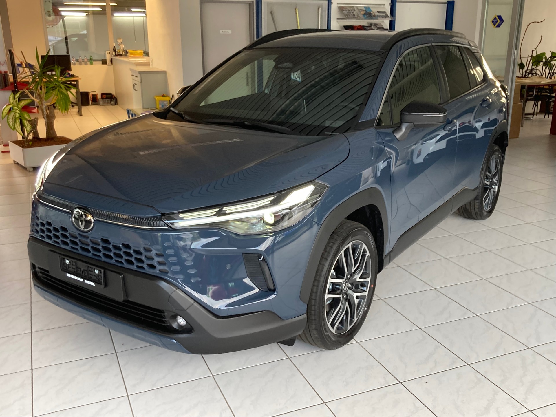 TOYOTA Corolla Cross 2.0 Trend e-CVT AWD