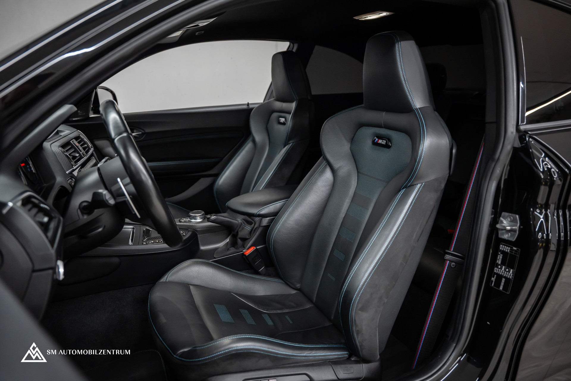 BMW M2 Competition Coupé / CH / Memorysitze / Harman&Kardon / Carbon Fibre / Rückfahrkamera-image-15