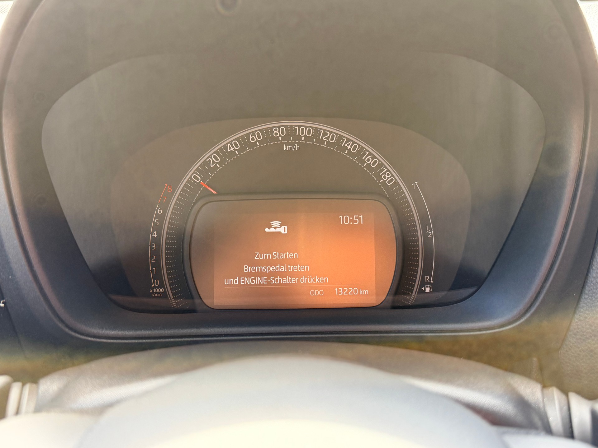 TOYOTA Aygo X 1.0 VVT-i Limited CVT-image-11
