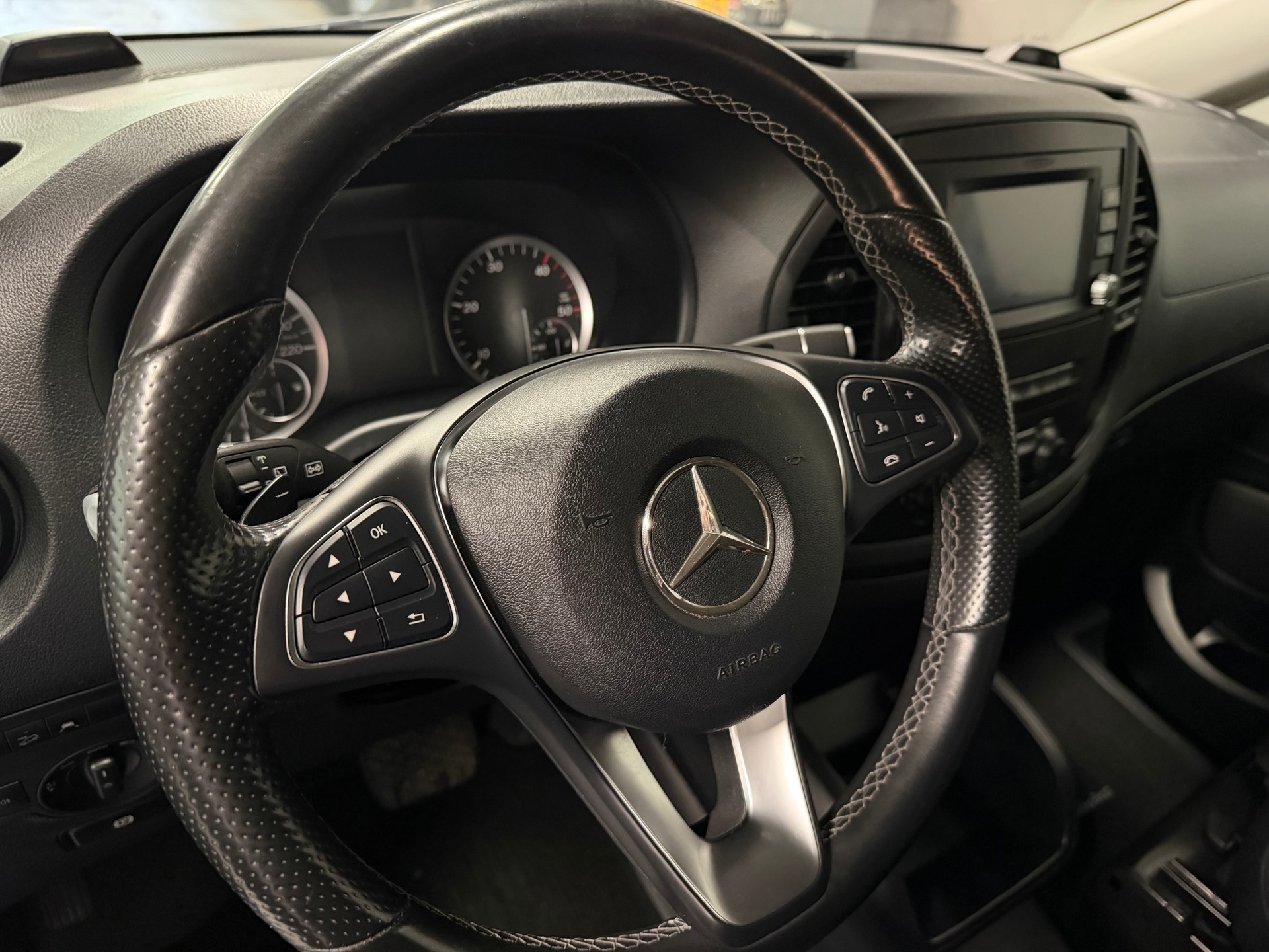 MERCEDES-BENZ VITO 119 BT 4X4-image-12