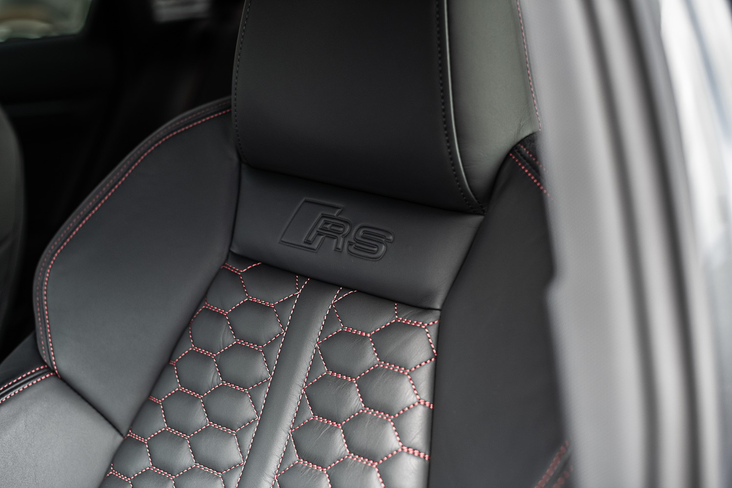 AUDI RS3 SB 2.5 TSI quattro "Pack Carbone"-image-17