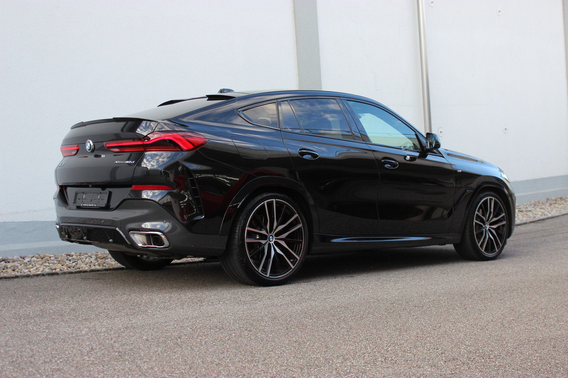 BMW X6 xDrive 48V 40d M Sport-showroom-element-2