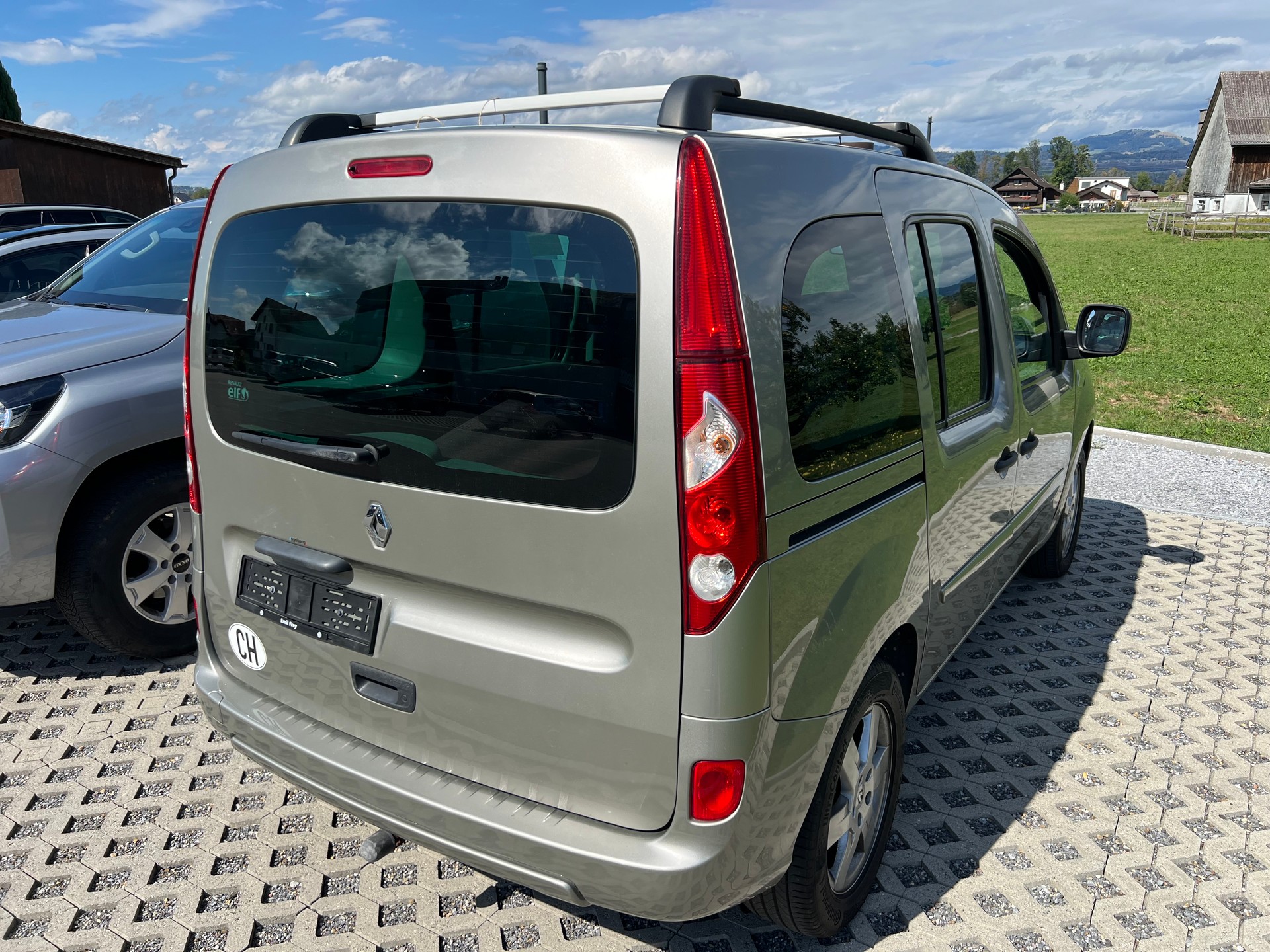 RENAULT Kangoo 1.6 16V Expression-image-4