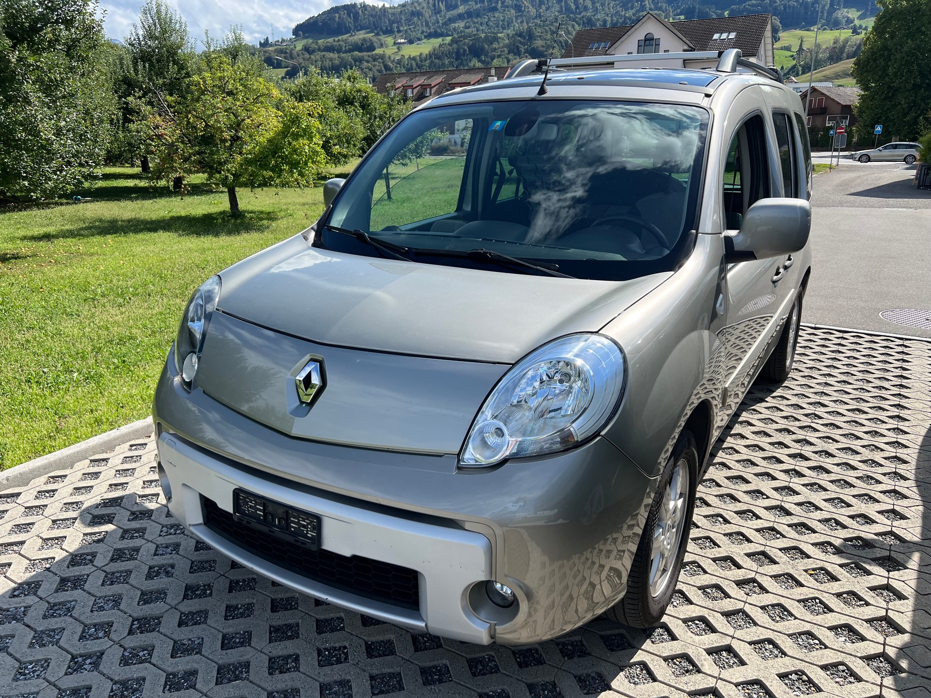 RENAULT Kangoo 1.6 16V Expression-image-2