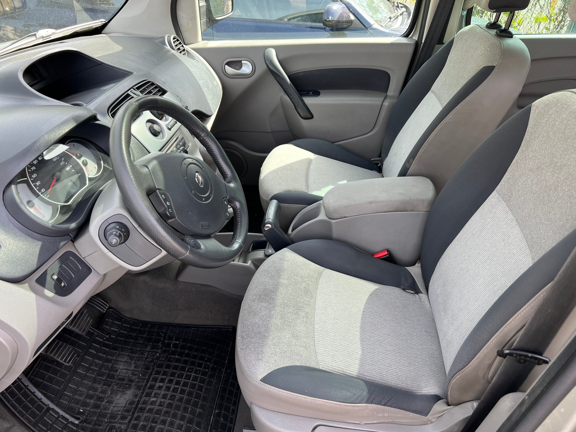 RENAULT Kangoo 1.6 16V Expression-image-5