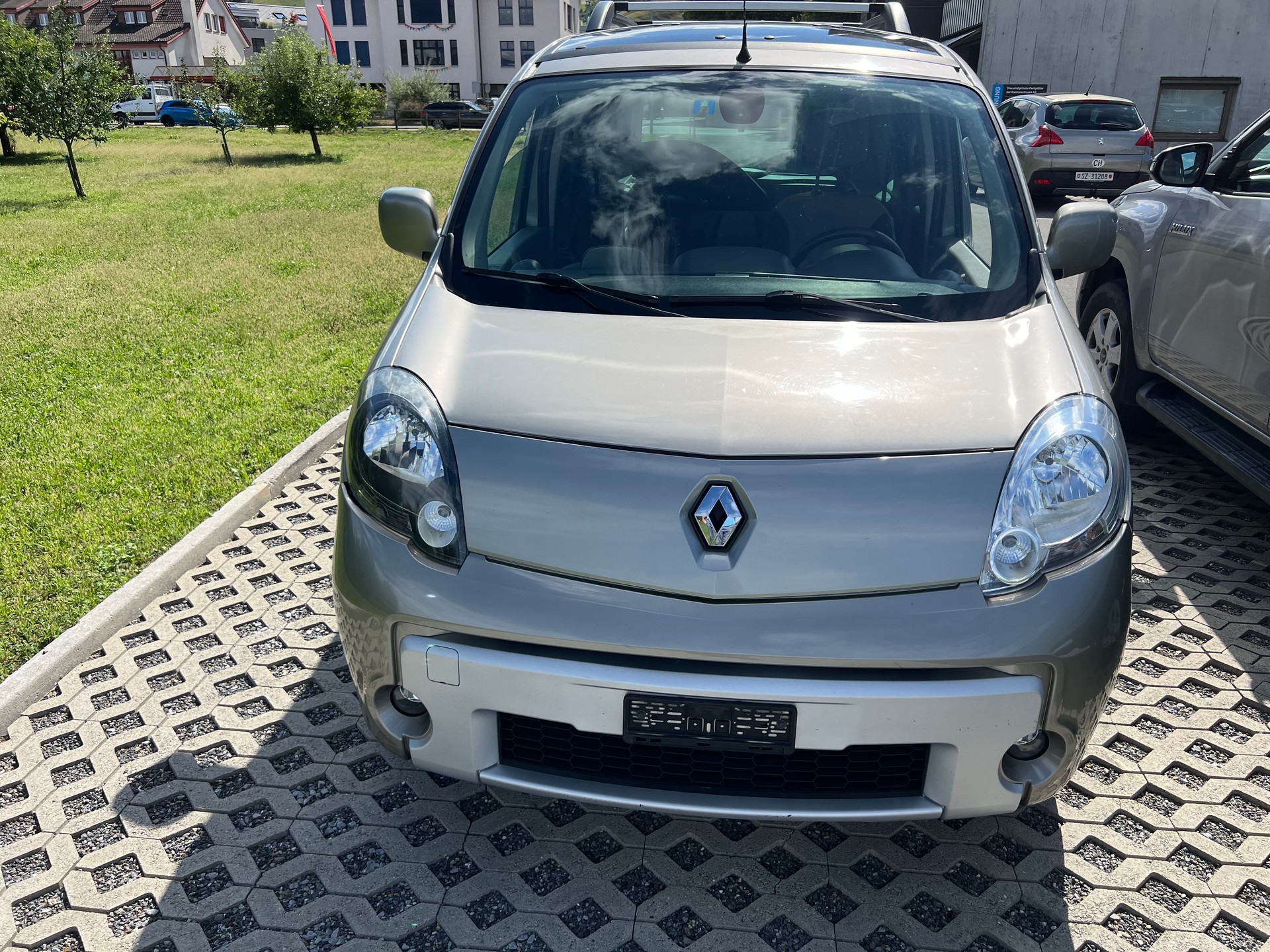 RENAULT Kangoo 1.6 16V Expression-image-1