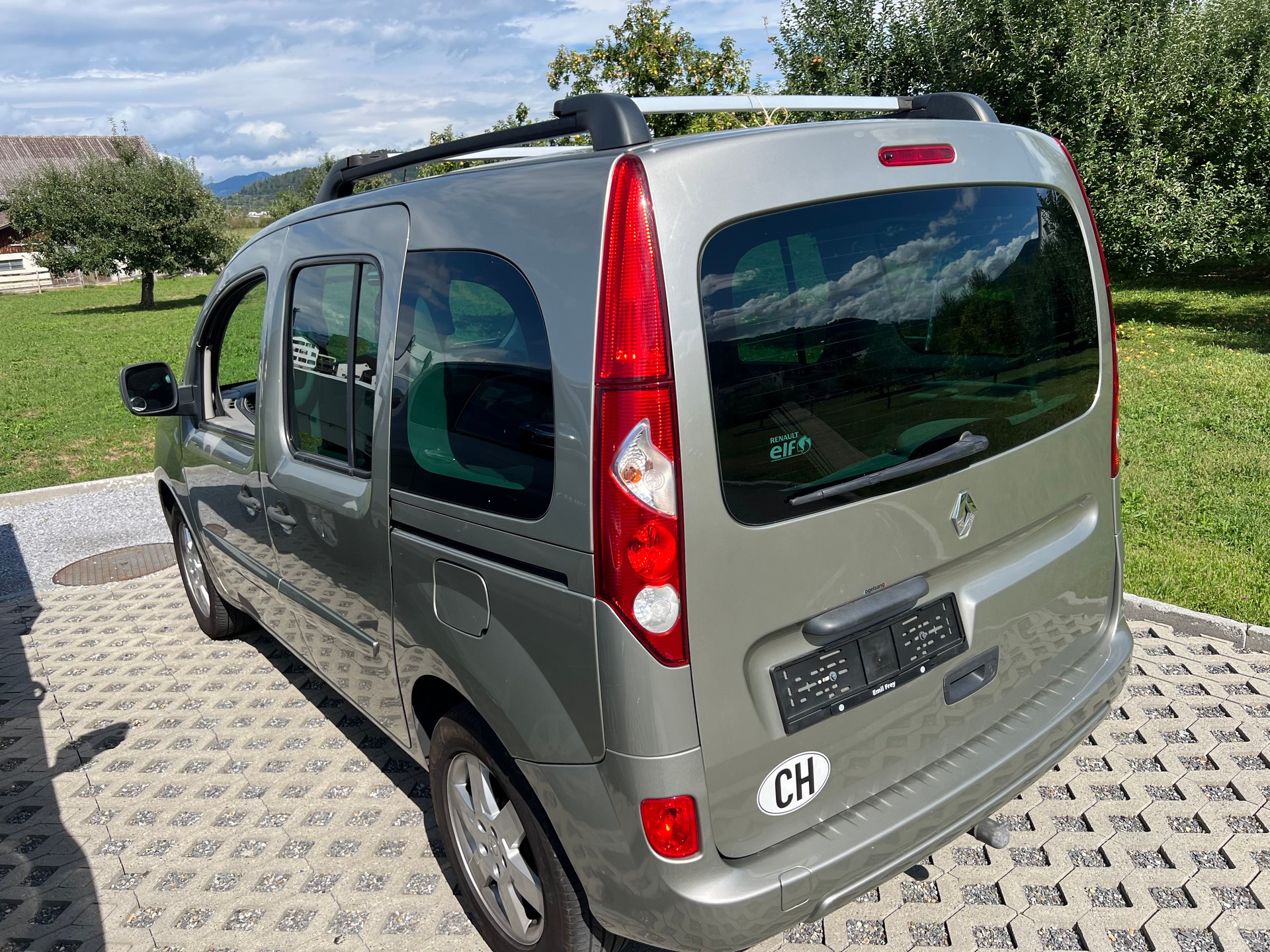 RENAULT Kangoo 1.6 16V Expression-image-3