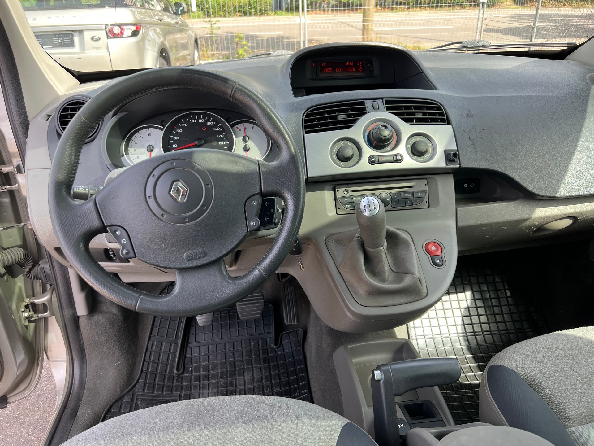 RENAULT Kangoo 1.6 16V Expression-image-7