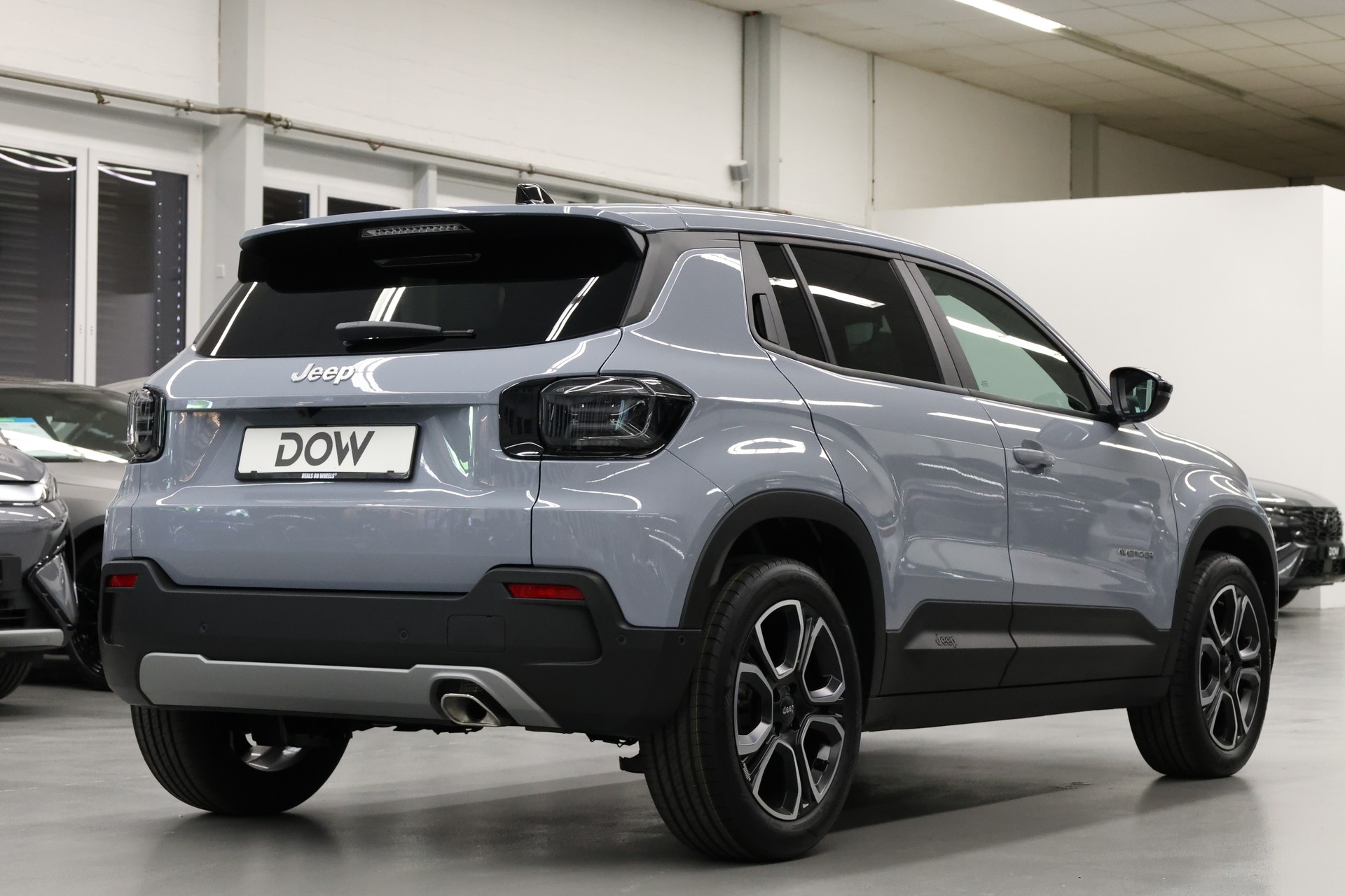 JEEP Avenger 1.2 MHEV Summit-image-6