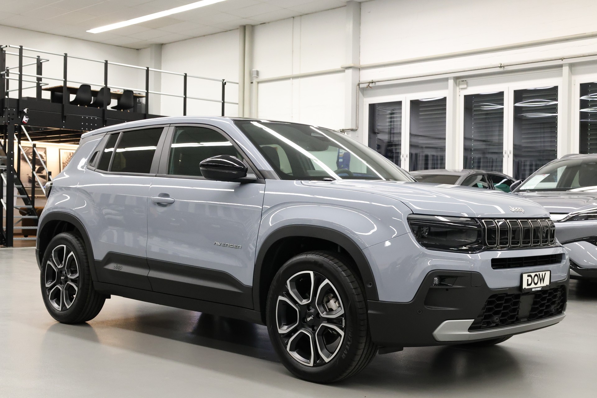 JEEP Avenger 1.2 MHEV Summit-showroom-element-1