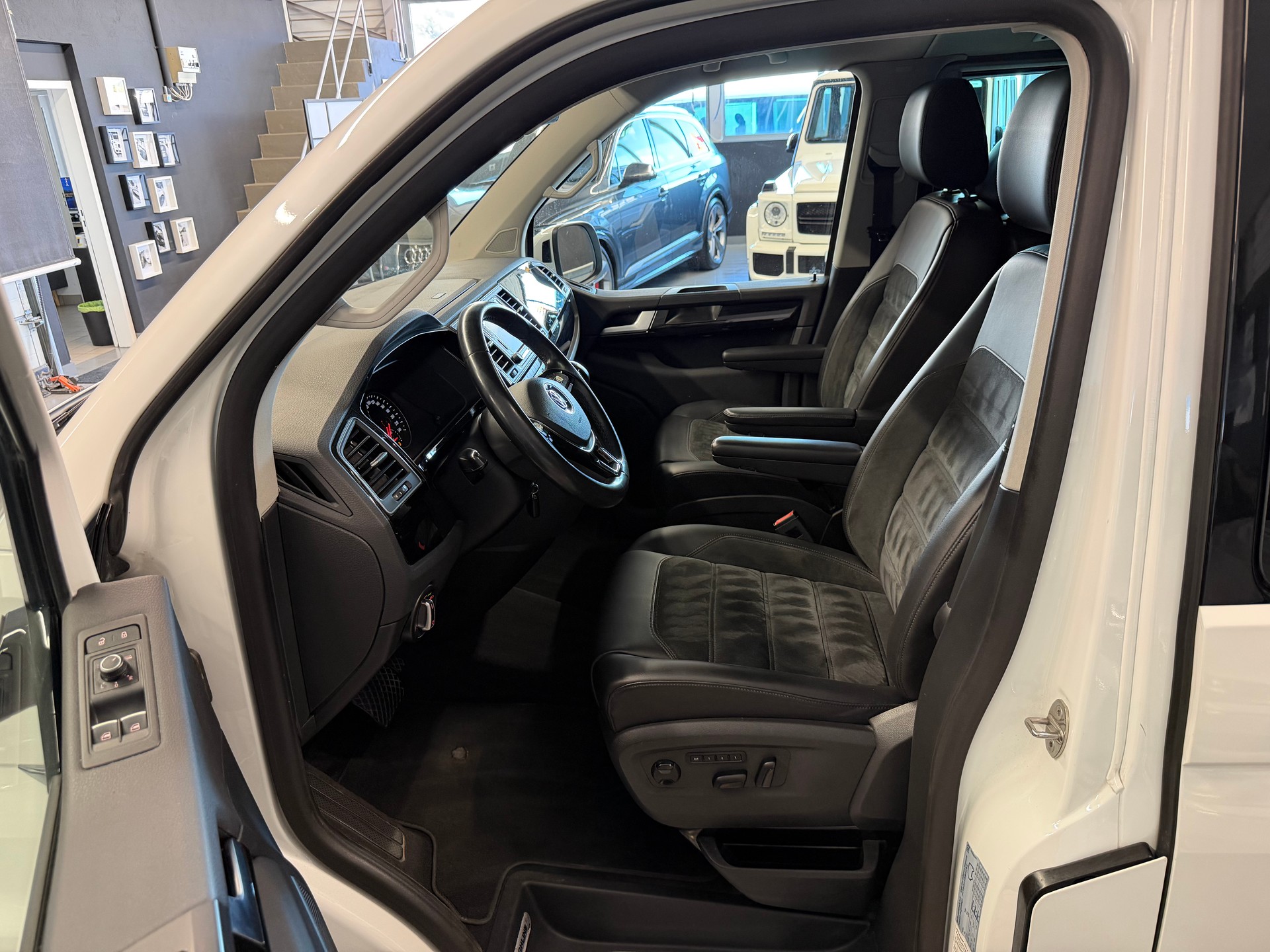 VW T6 Multivan 2.0 TDI Highline Liberty 4Mot. DSG-image-8