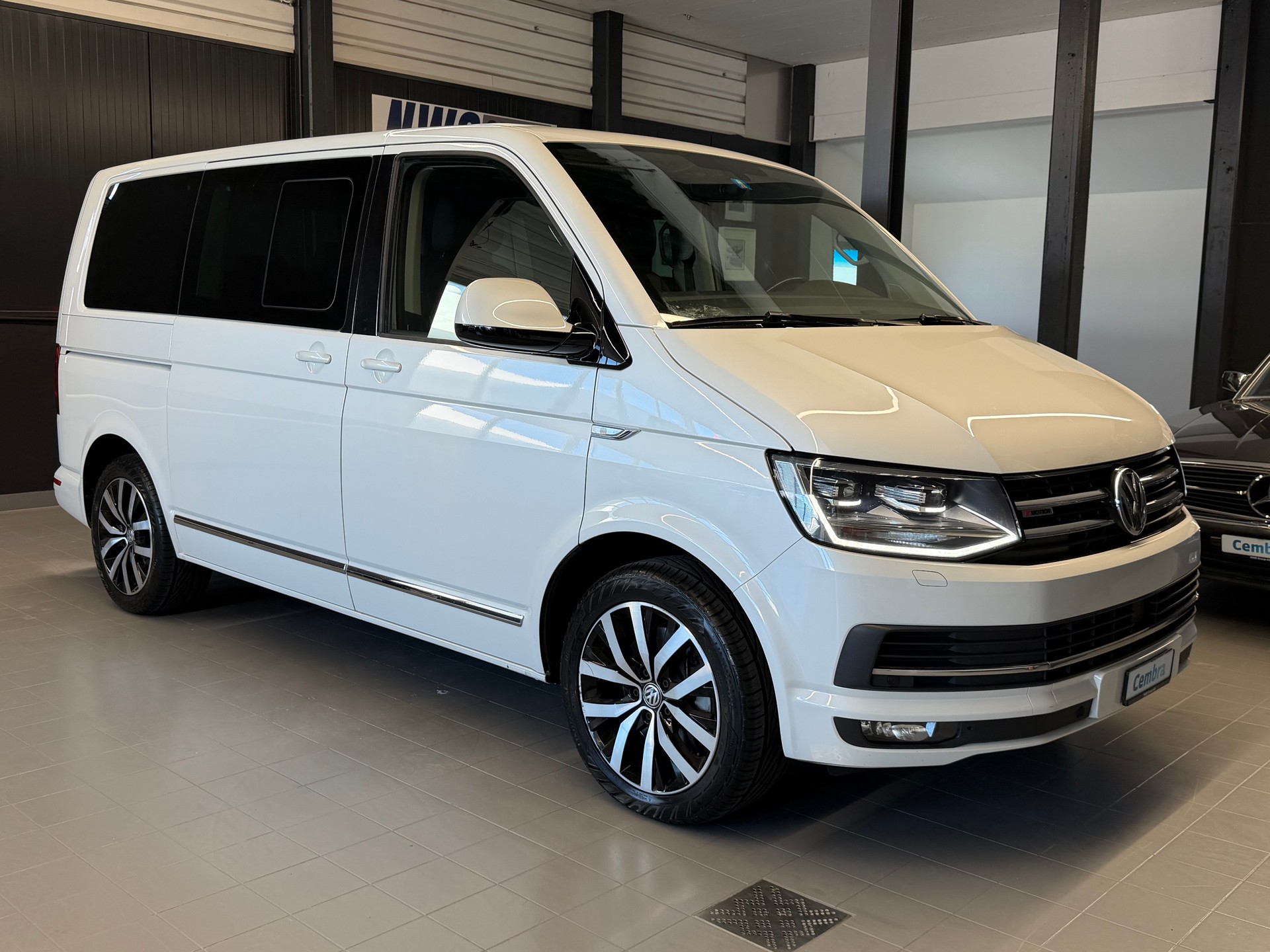VW T6 Multivan 2.0 TDI Highline Liberty 4Mot. DSG-showroom-element-1