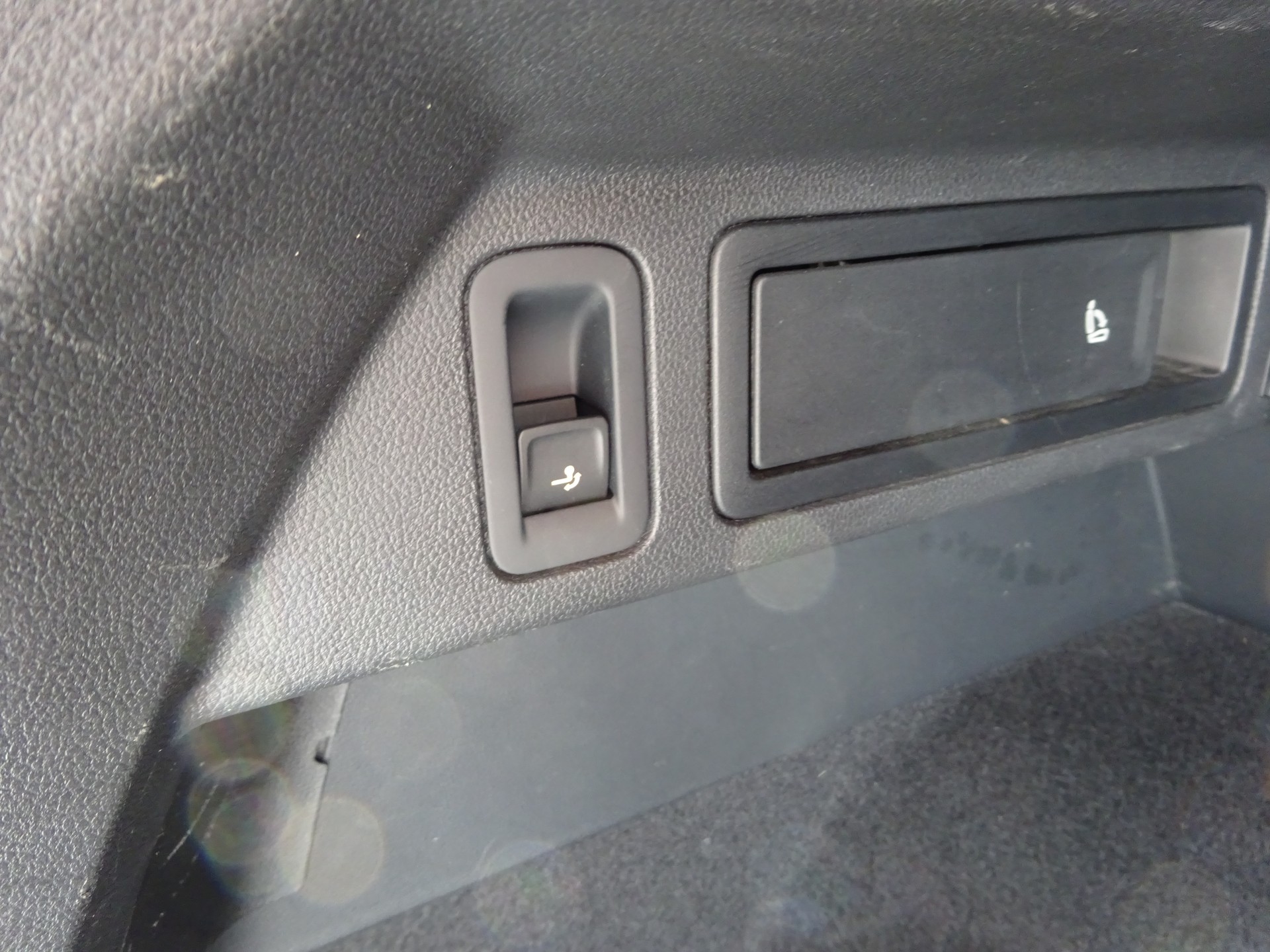 VW Tiguan 2.0 TDI SCR Highline 4Motion DSG-image-11
