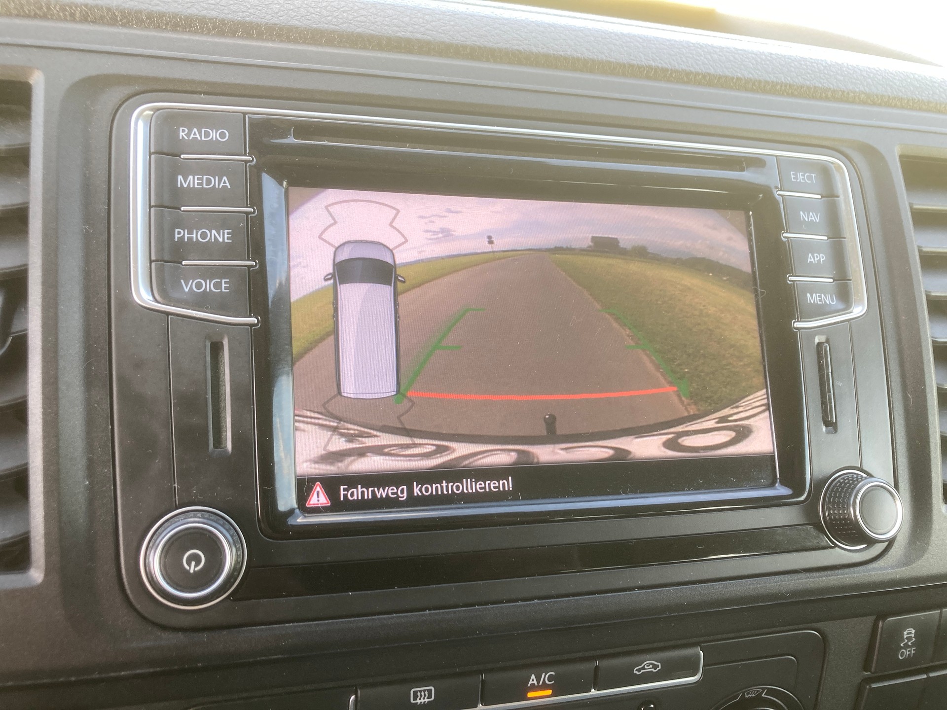 VW T6 2.0 TDI 4Motion 9 Sitzer + Anhängerkupplung-image-13