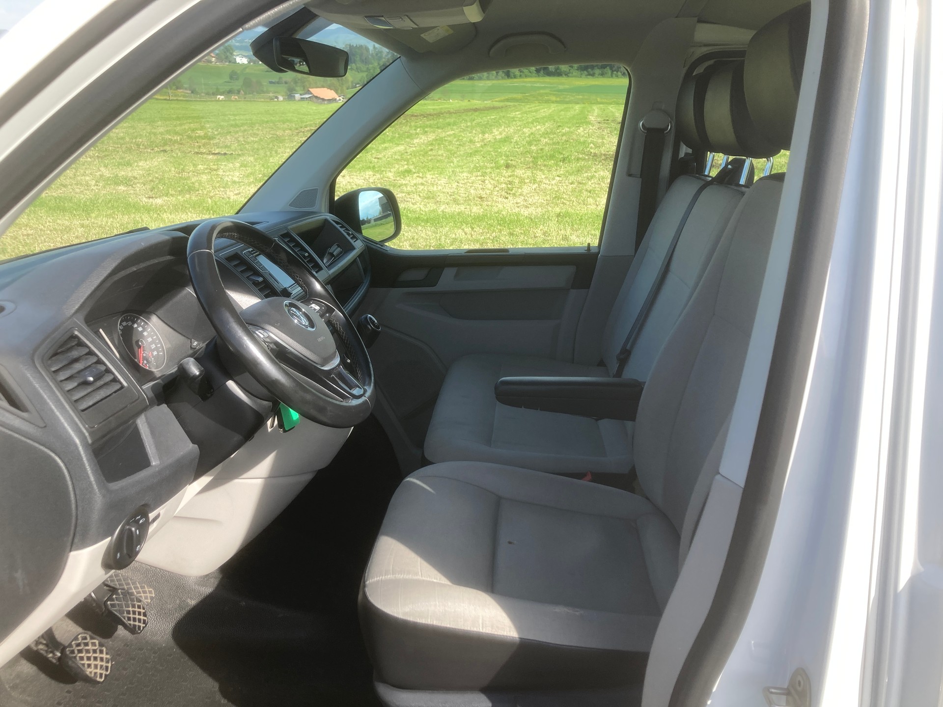 VW T6 2.0 TDI 4Motion 9 Sitzer + Anhängerkupplung-image-8