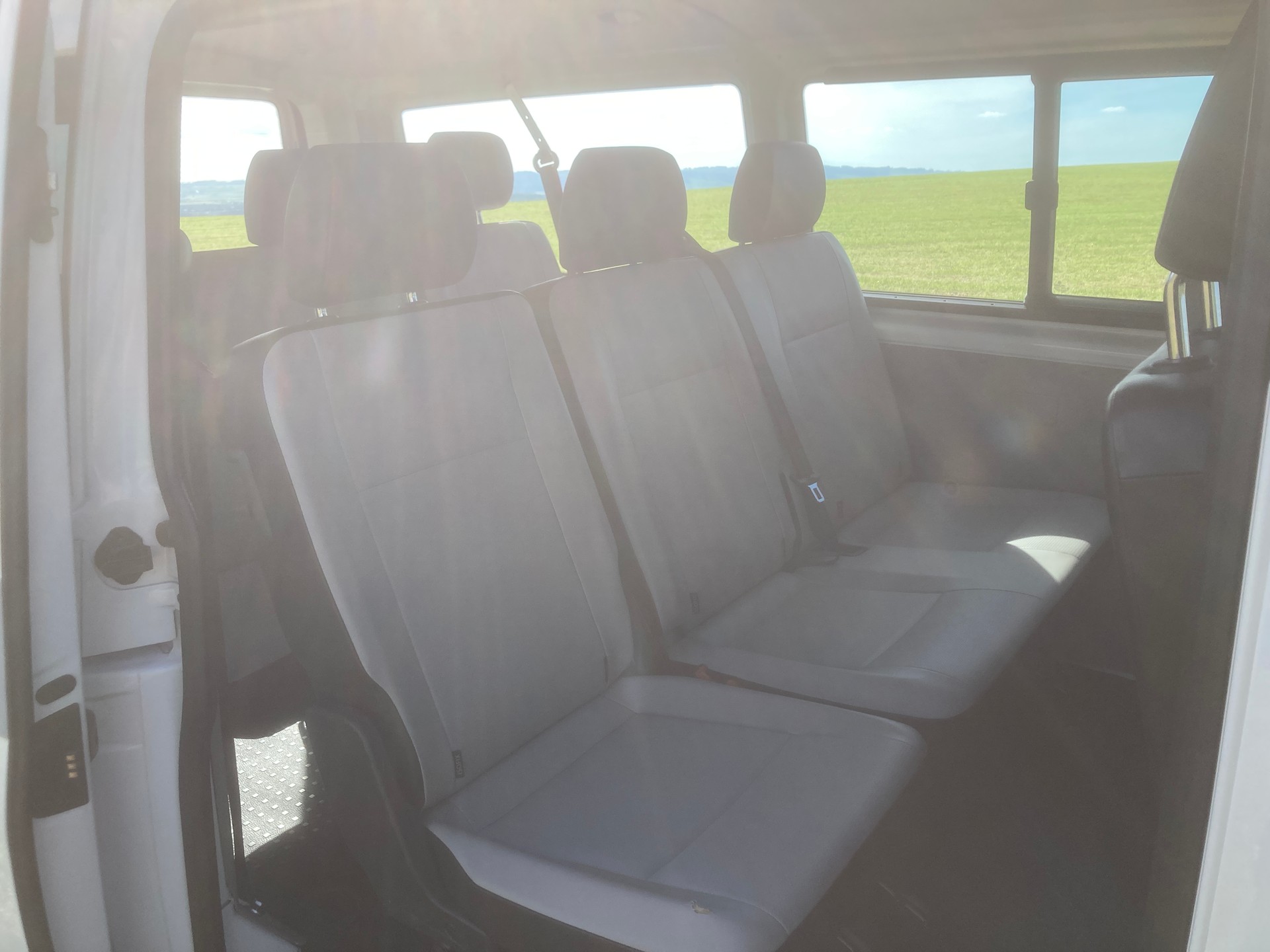 VW T6 2.0 TDI 4Motion 9 Sitzer + Anhängerkupplung-image-7