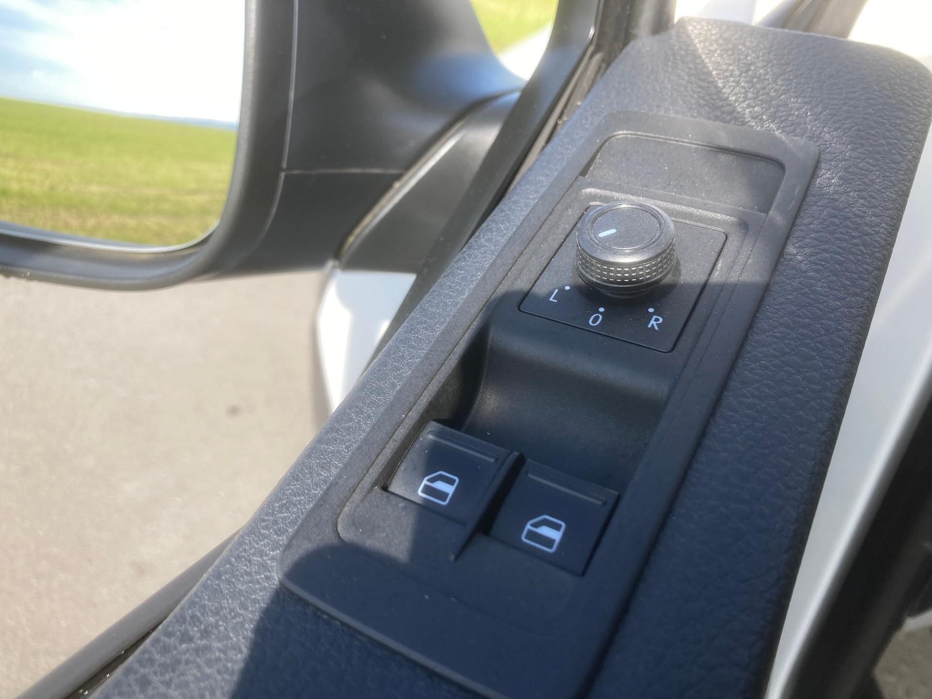 VW T6 2.0 TDI 4Motion 9 Sitzer + Anhängerkupplung-image-9