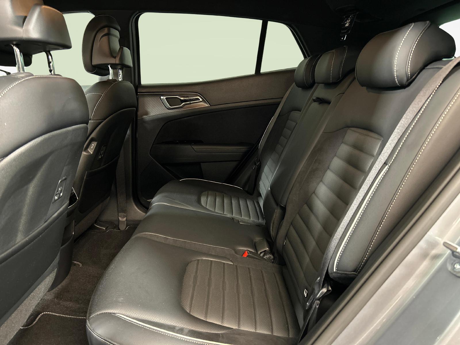 KIA Sportage 1.6 T-GDi PHEV GT-Line-showroom-element-3