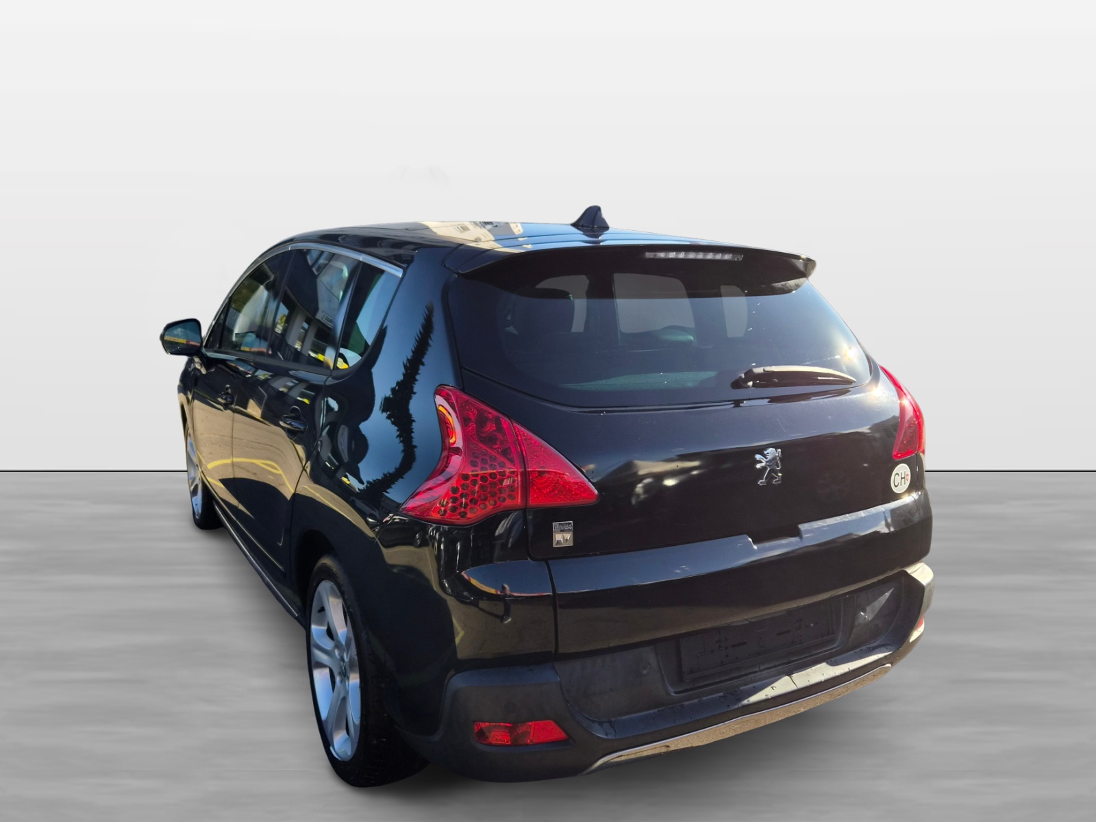 PEUGEOT 3008 HYbrid4 2.0 HDI EGS6-image-3