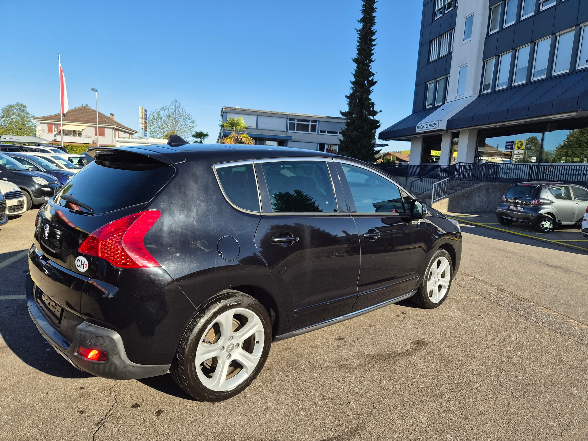 PEUGEOT 3008 HYbrid4 2.0 HDI EGS6-showroom-element-1
