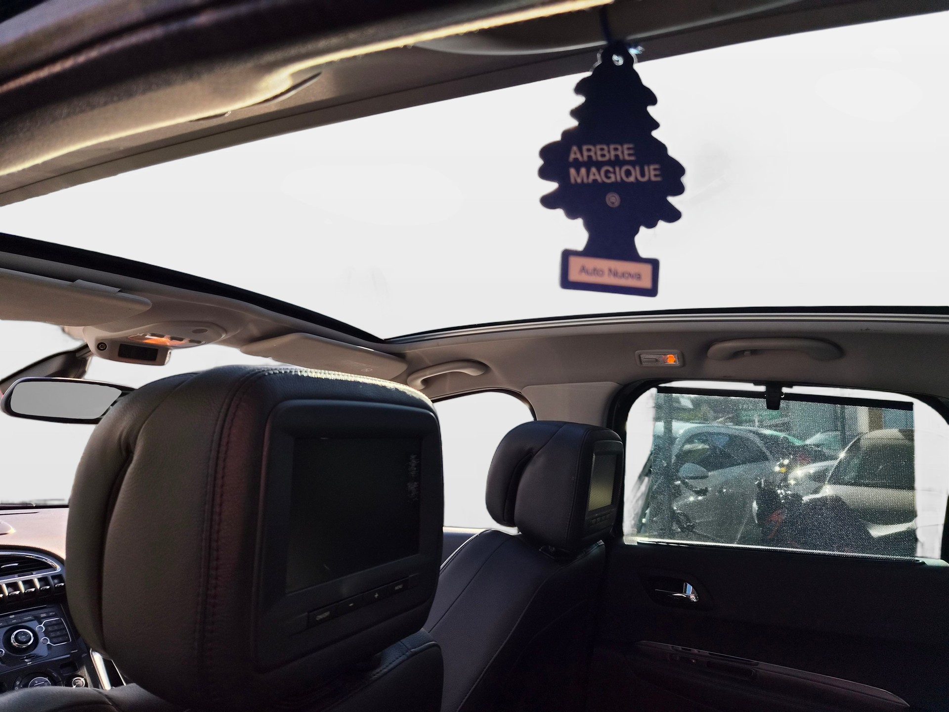 PEUGEOT 3008 HYbrid4 2.0 HDI EGS6-image-7