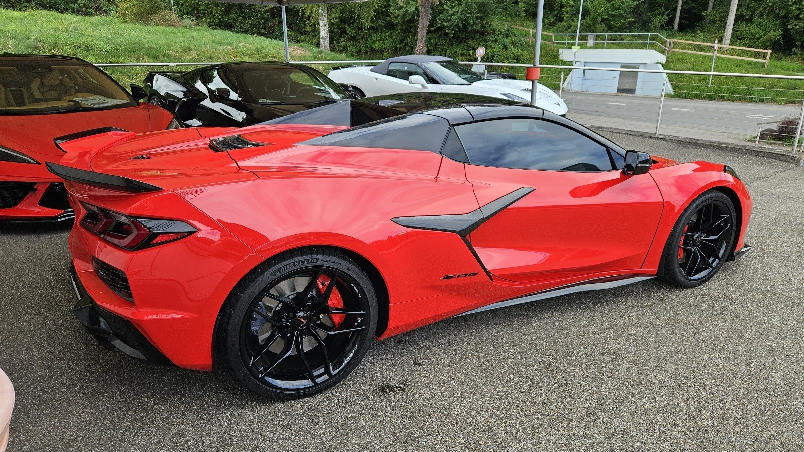 CHEVROLET CORVETTE Z06 3LZ-showroom-element-3