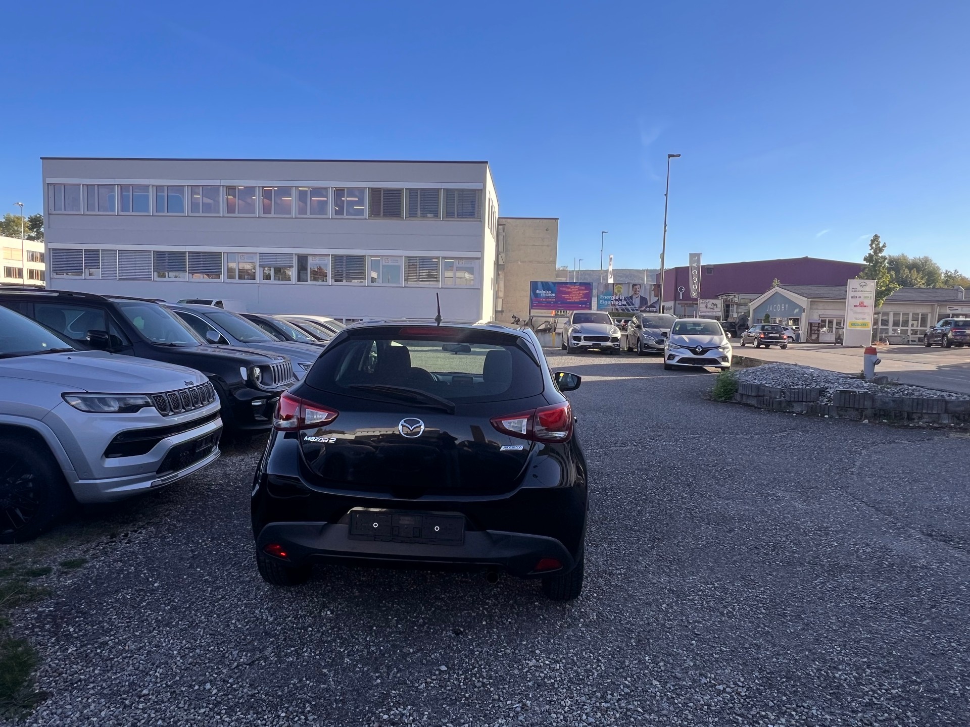 MAZDA 2 SKYACTIV-G 90 Ambition Automat-showroom-element-3