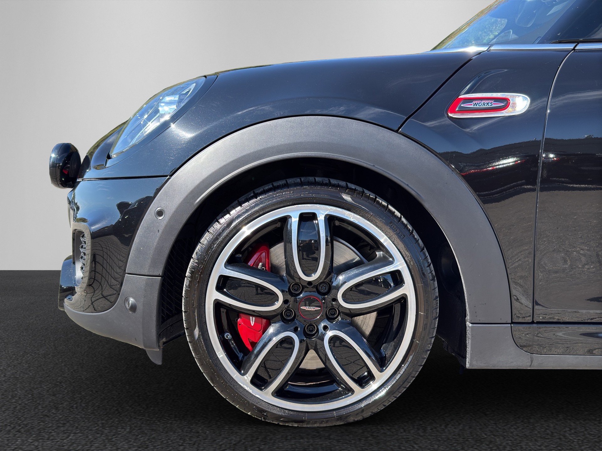 MINI John Cooper Works Cabriolet Steptronic-image-9