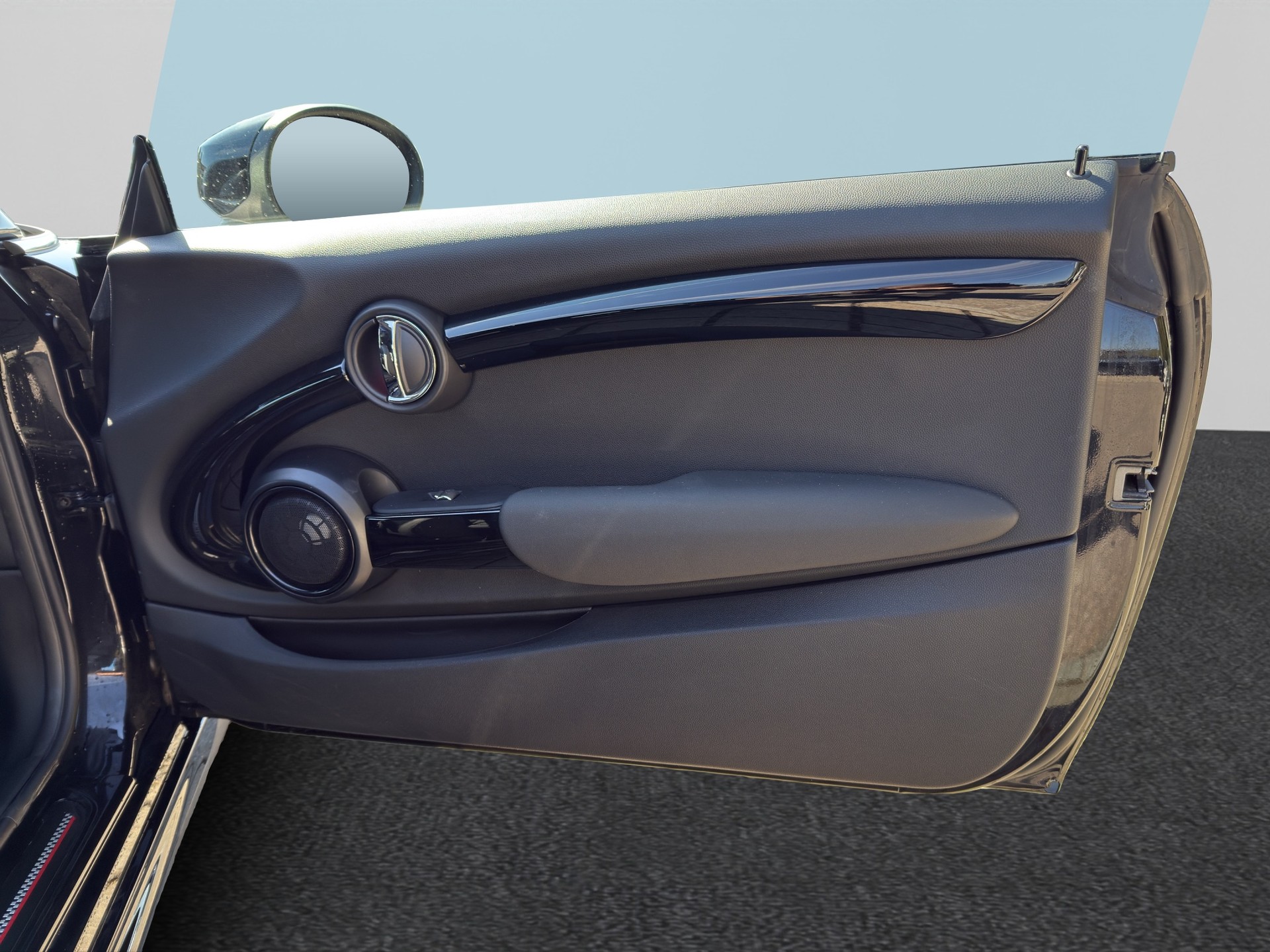 MINI John Cooper Works Cabriolet Steptronic-image-22